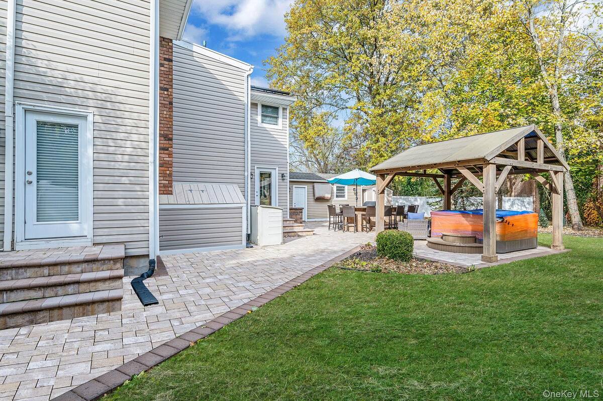 #29 photo, 785 Franklyn Avenue, Bohemia , NY 11716