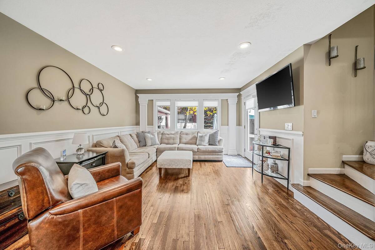 #9 photo, 785 Franklyn Avenue, Bohemia , NY 11716