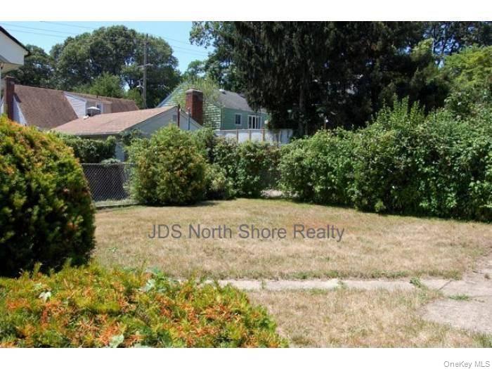 #11 photo, 10 Leech Circle N Drive, Glen Cove , NY 11542