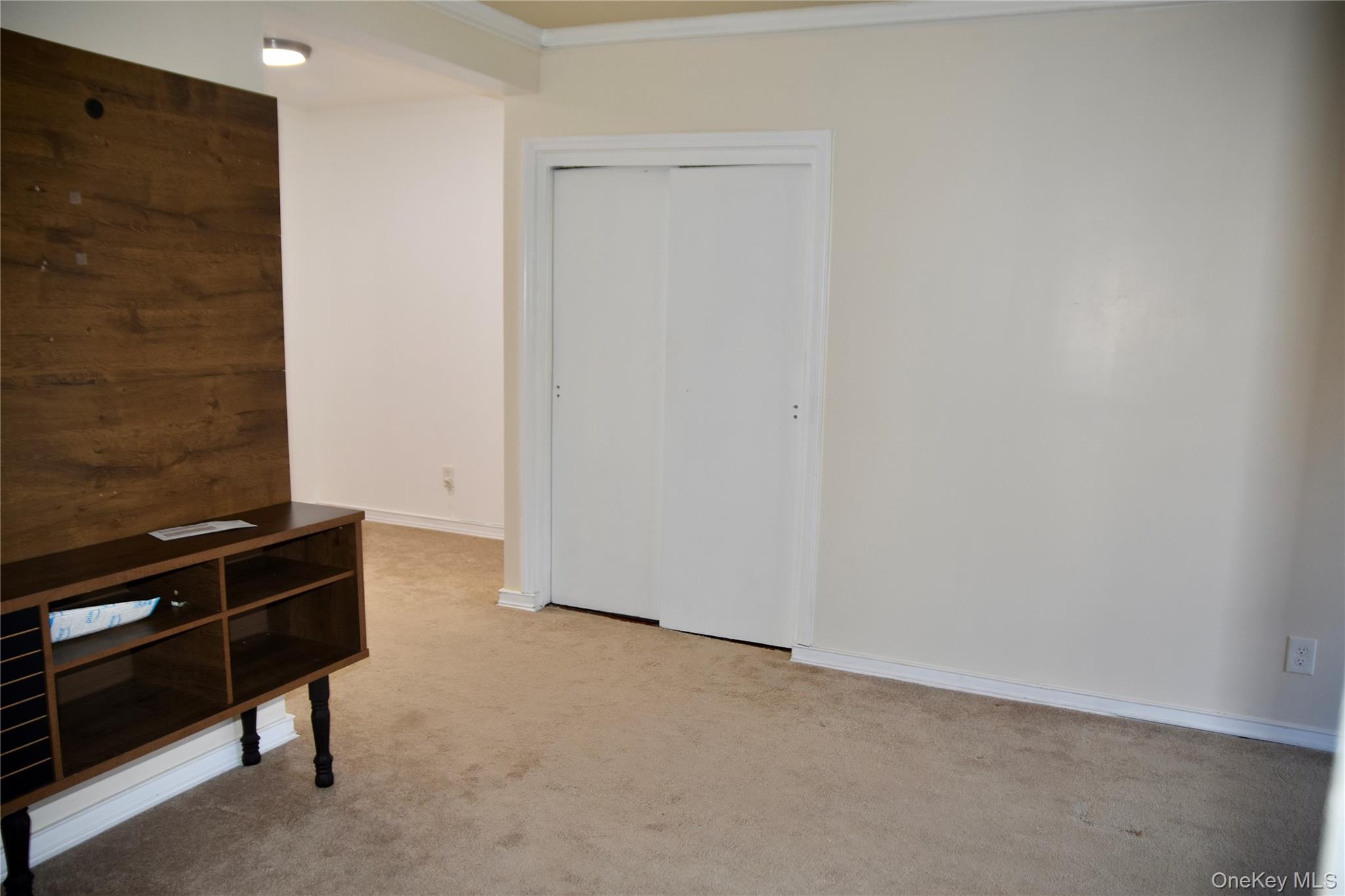 #4 photo, 198-44 Pompeii Avenue, Hollis , NY 11423