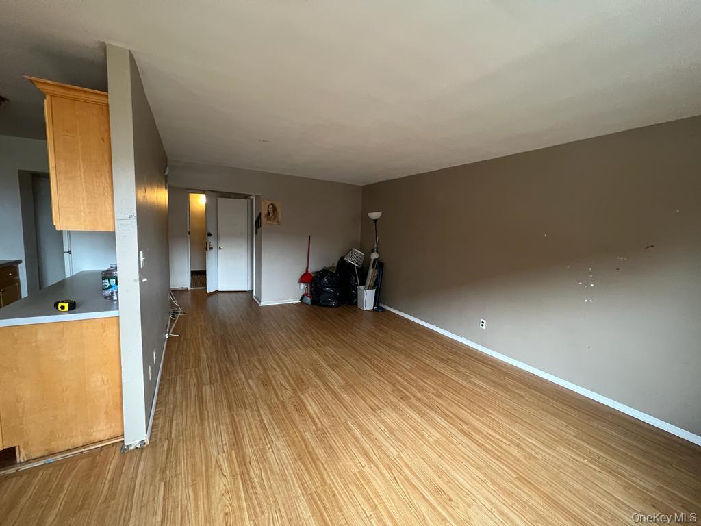 #6 photo, 120 Horton Highway, Mineola , NY 11501