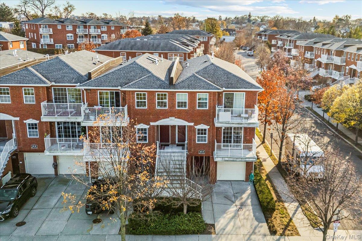 #1 photo, 122-16 Powells Cove Boulevard, קווינס College Point , NY 11356