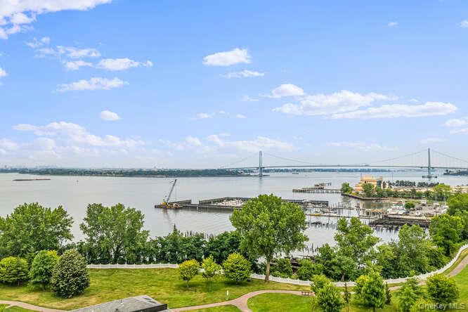 #20 photo, 122-16 Powells Cove Boulevard, קווינס College Point , NY 11356