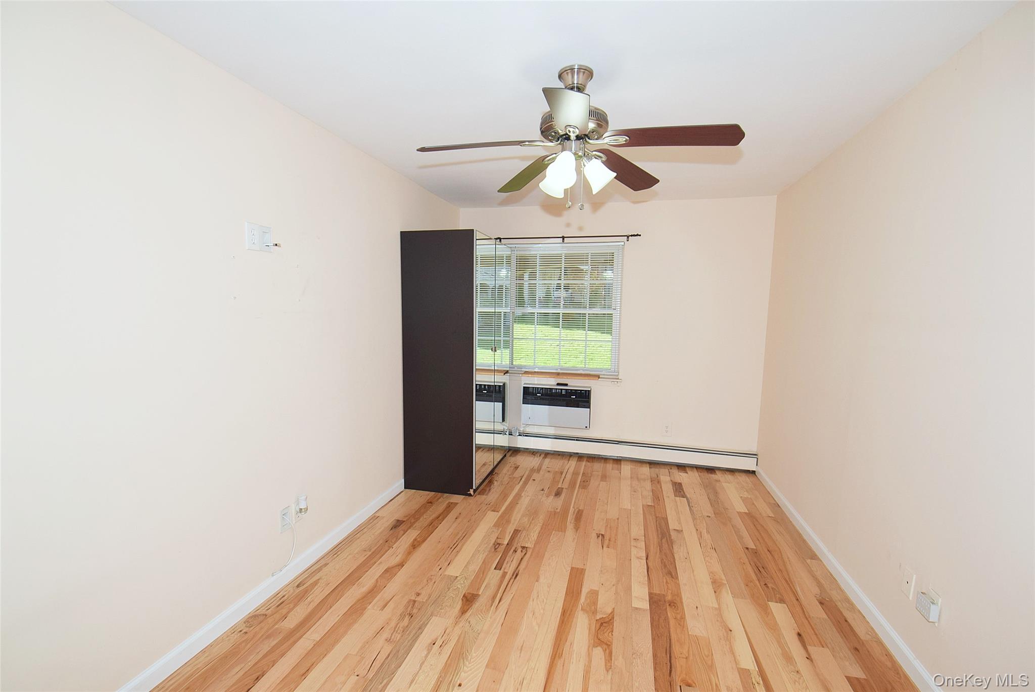 #8 photo, 12-32 Diane Place, Bayside , NY 11360