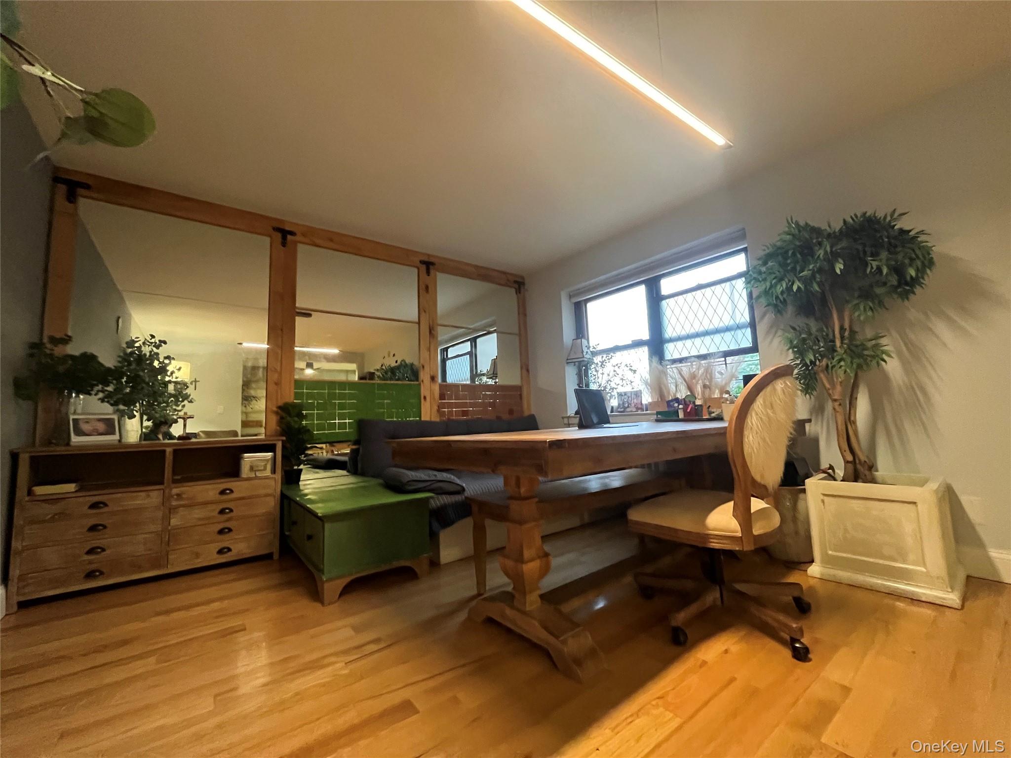 #10 photo, 75 knightsbridge Road, Great Neck , NY 11021