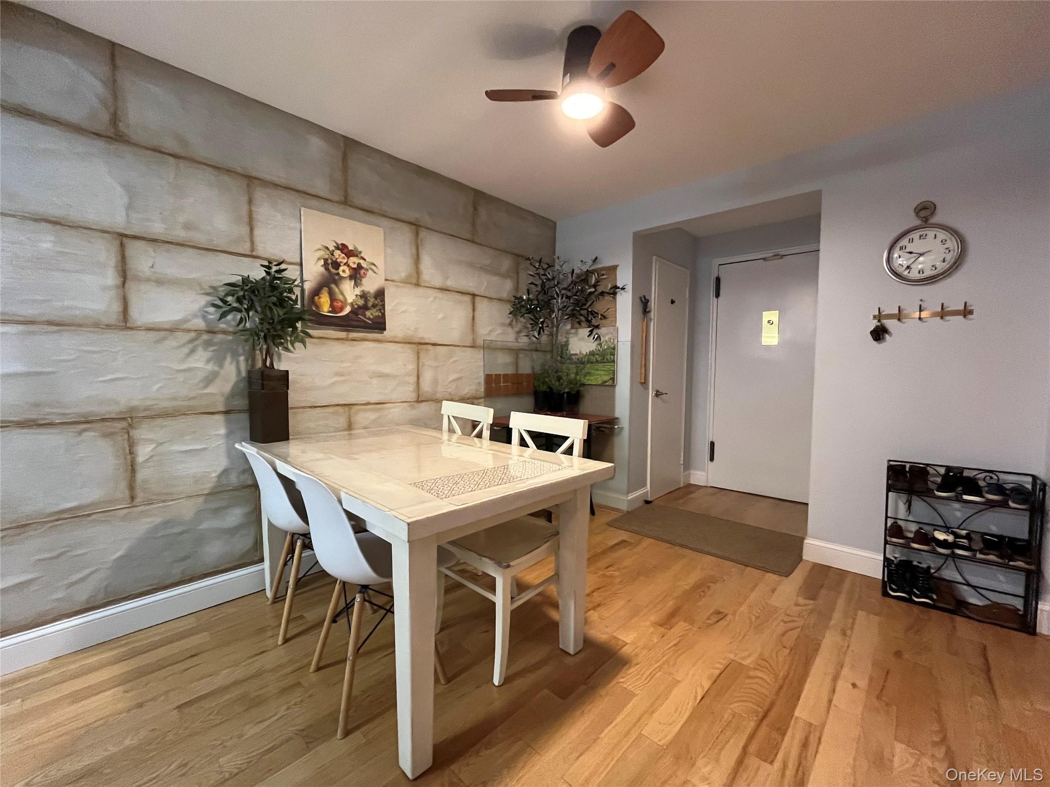 #3 photo, 75 knightsbridge Road, Great Neck , NY 11021