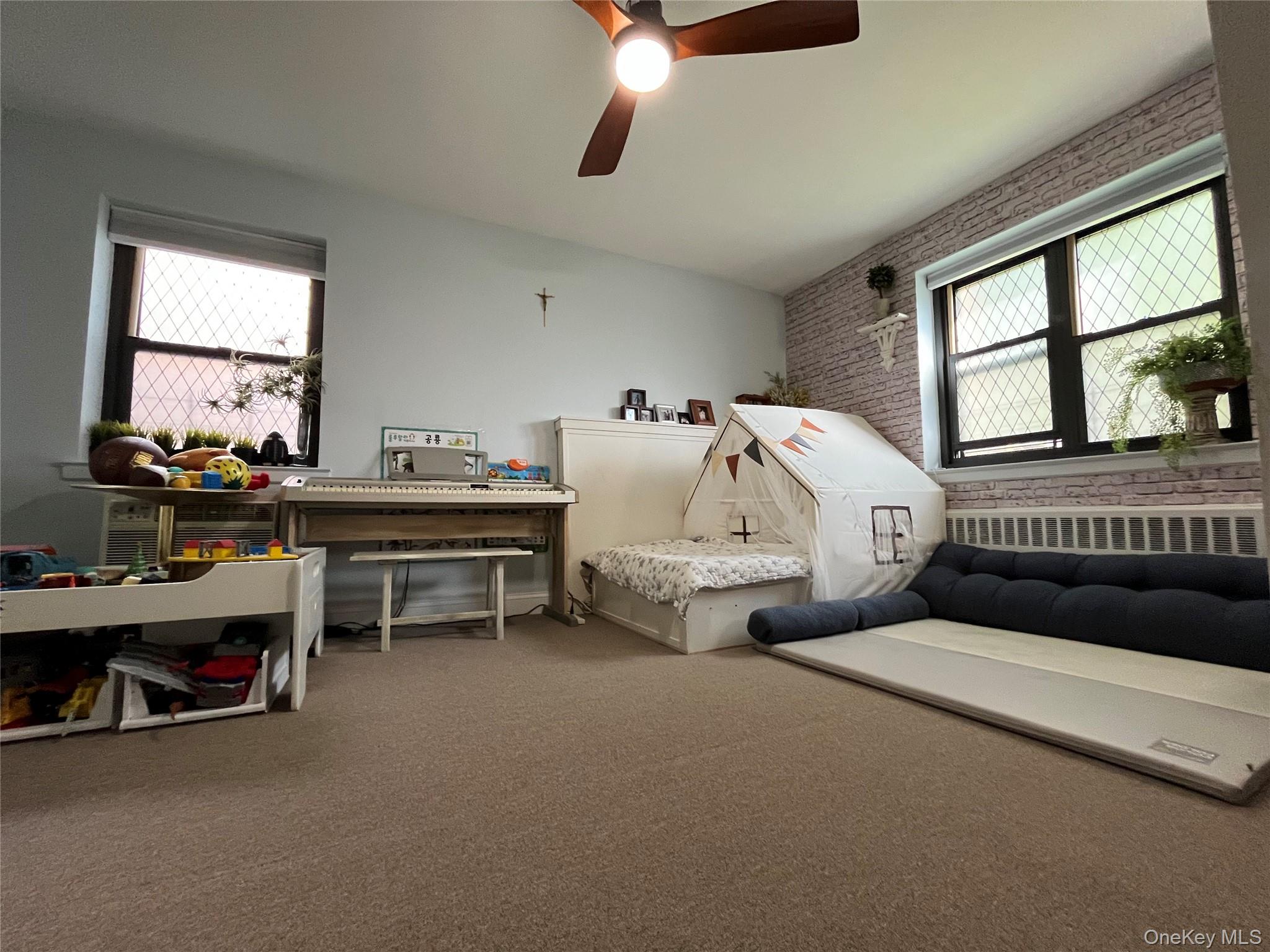 #4 photo, 75 knightsbridge Road, Great Neck , NY 11021