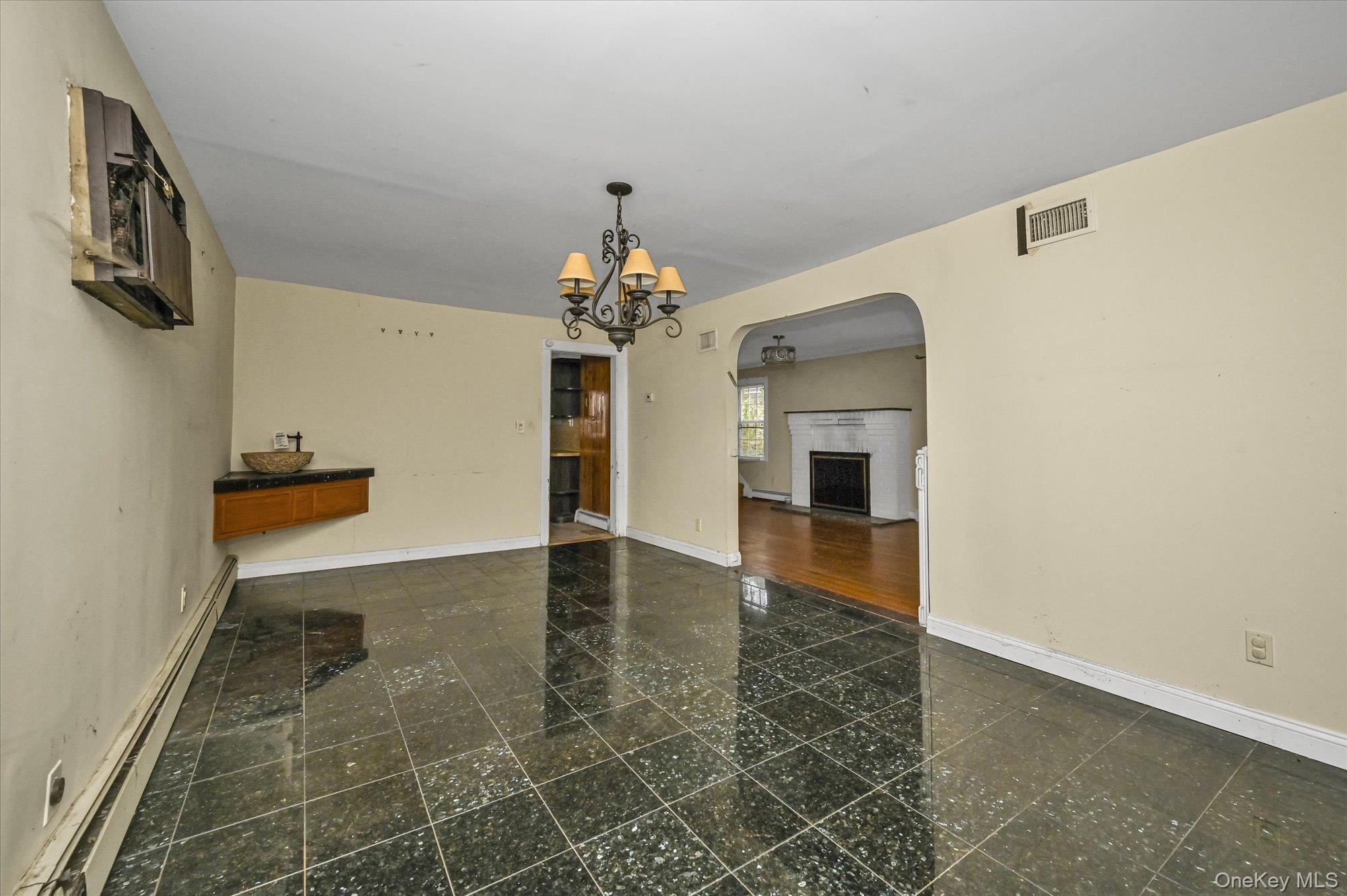 #11 photo, 218 Avery Place, Cedarhurst , NY 11516