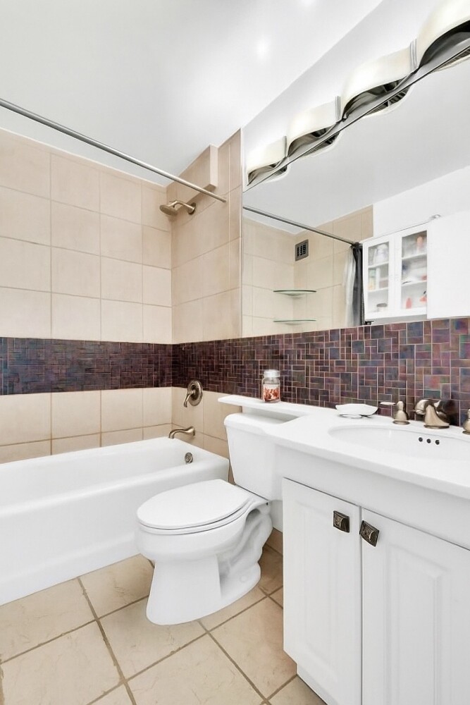 #13 photo, 301 E 79TH Street, Yorkville , NY 10075