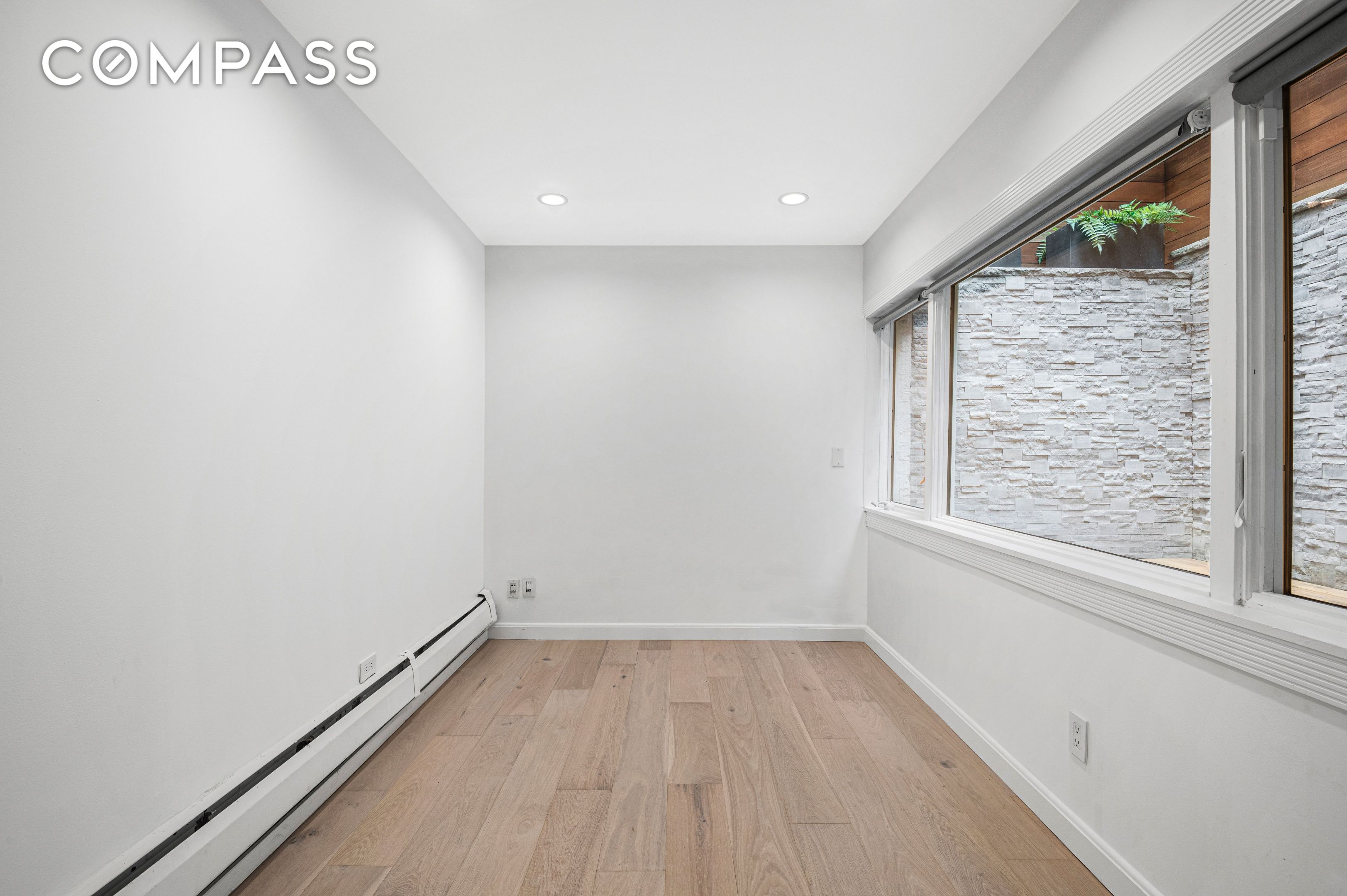 #13 photo, 267 W 71st Street, Upper West Side , NY 10023