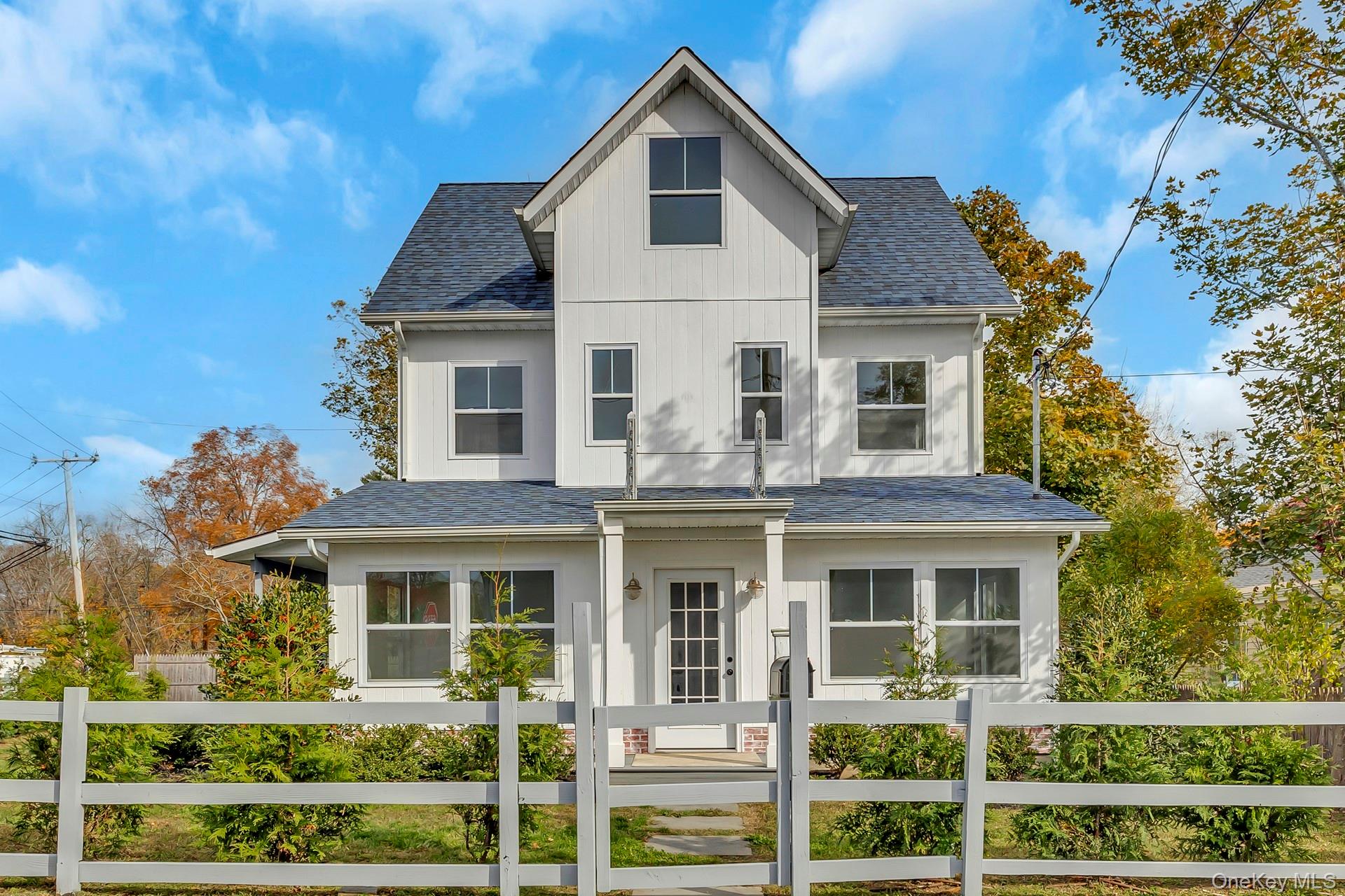 #1 photo, 432 East Avenue, Riverhead , NY 11901