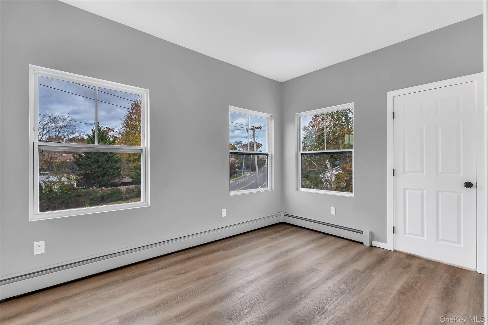 #18 photo, 432 East Avenue, Riverhead , NY 11901