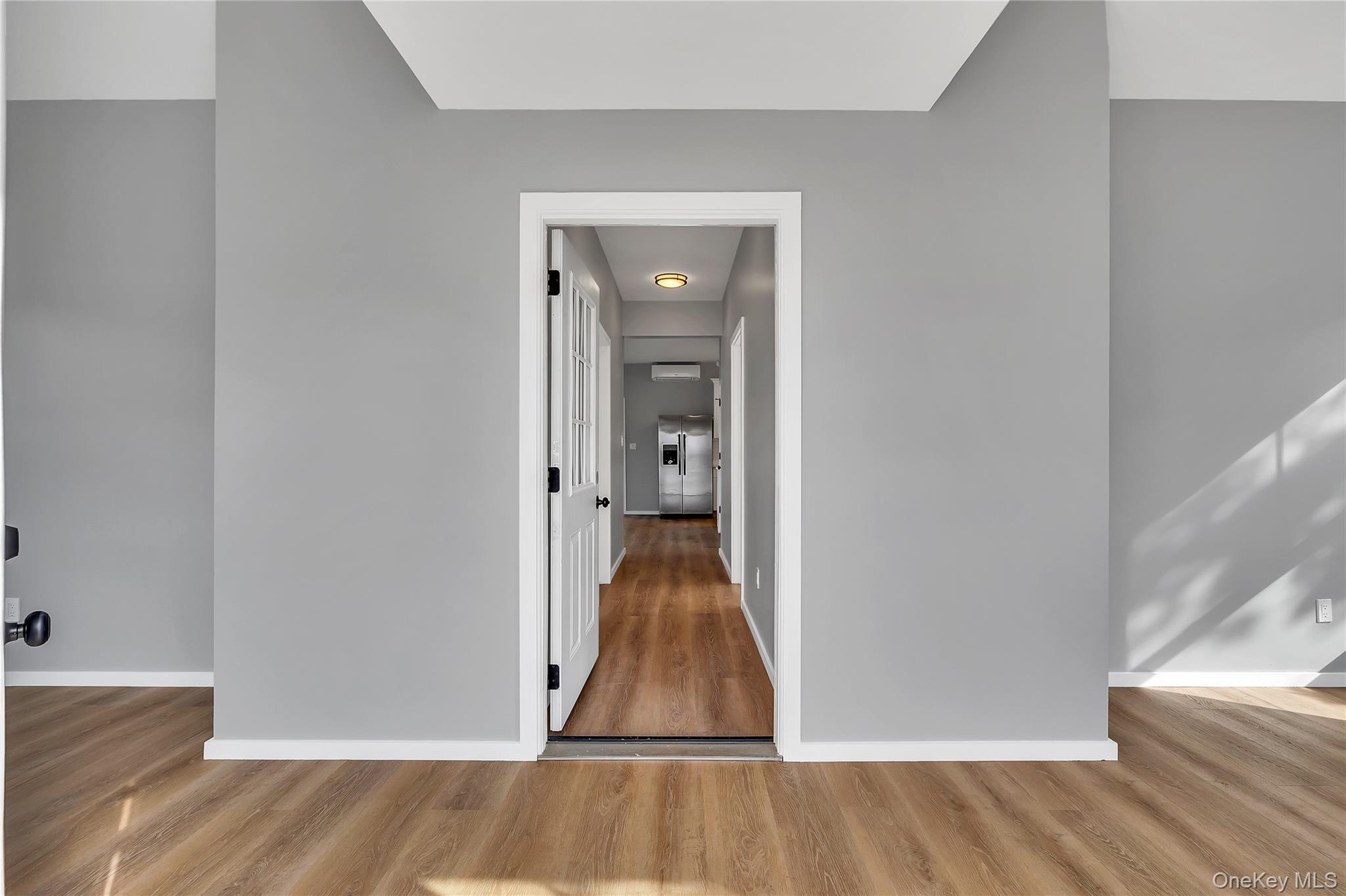 #5 photo, 432 East Avenue, Riverhead , NY 11901