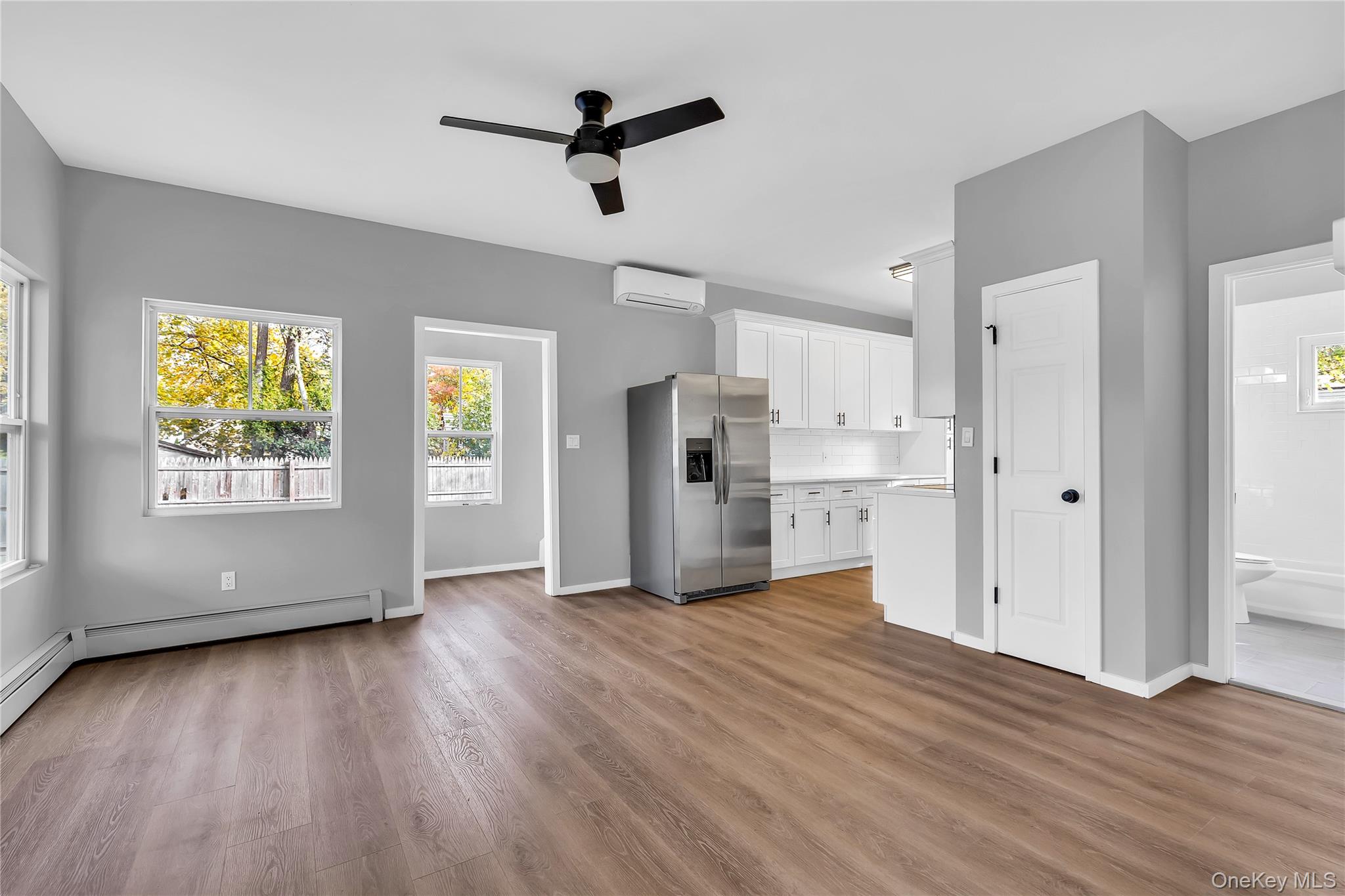 #6 photo, 432 East Avenue, Riverhead , NY 11901