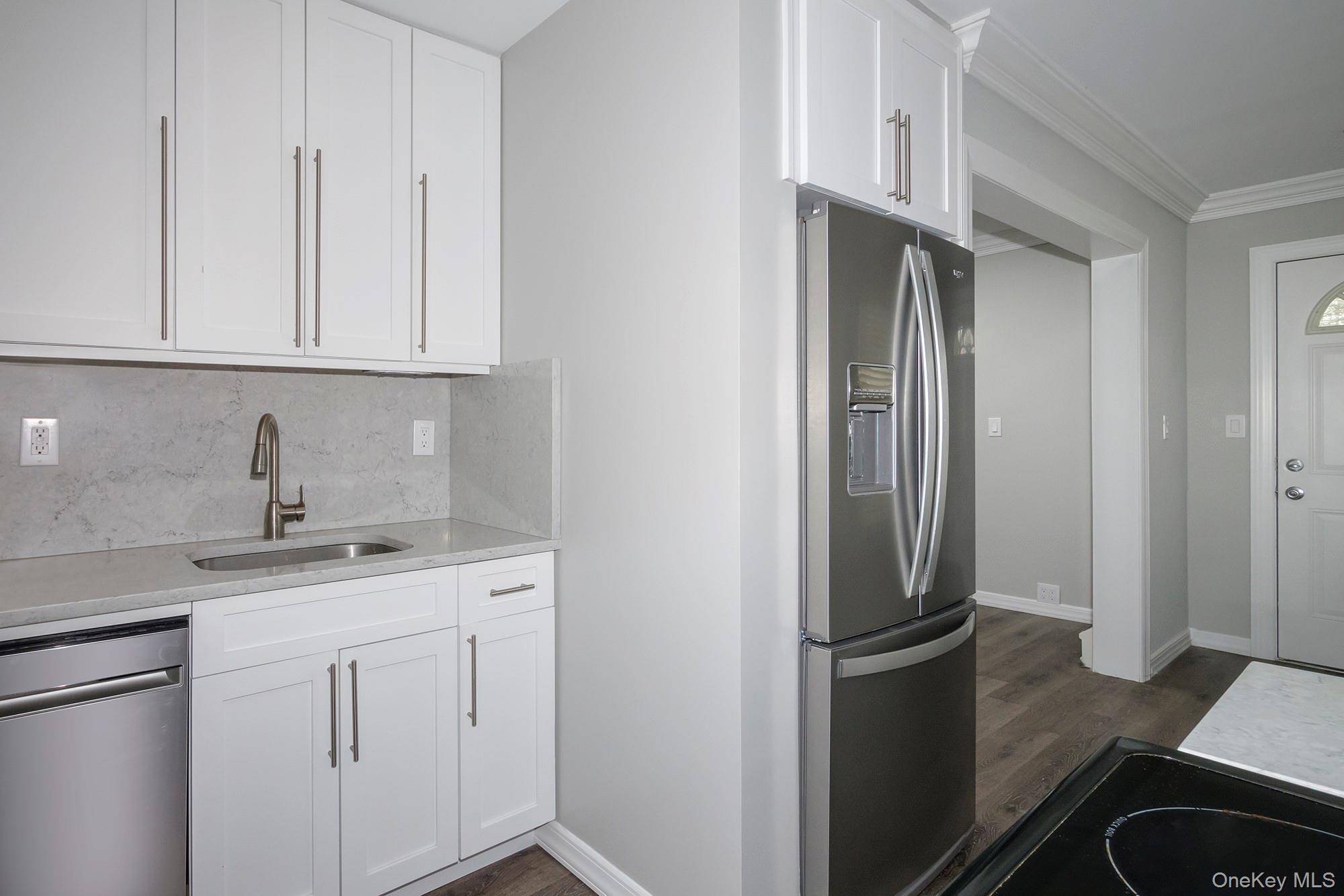 #3 photo, 100 North Country Road, Miller Place , NY 11764