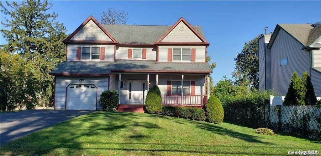 #1 photo, 28 Carley Avenue, Huntington , NY 11743