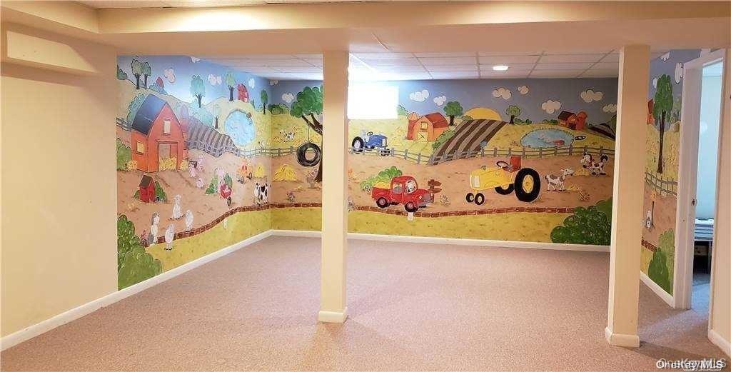 #13 photo, 28 Carley Avenue, Huntington , NY 11743