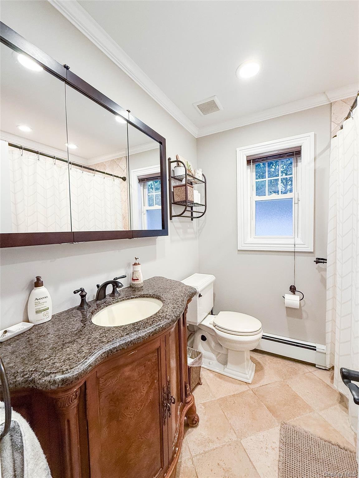 #20 photo, 15 Garfield Avenue, Farmingdale , NY 11735