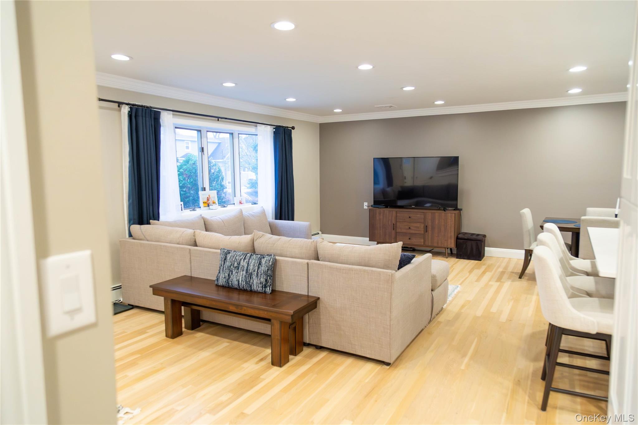 #3 photo, 15 Garfield Avenue, Farmingdale , NY 11735