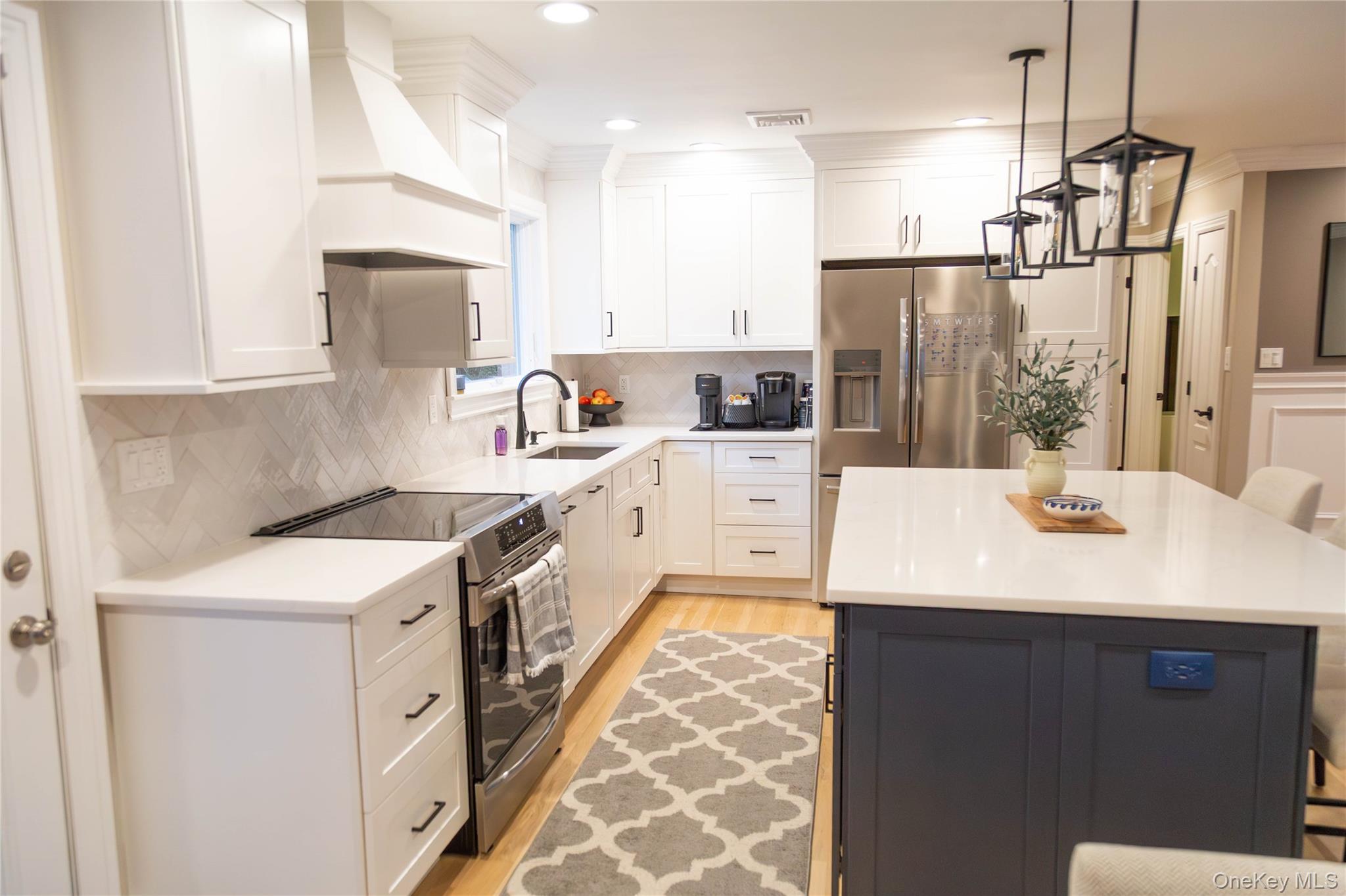 #6 photo, 15 Garfield Avenue, Farmingdale , NY 11735