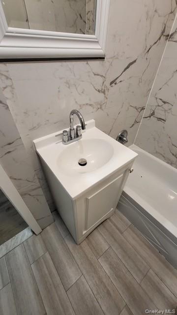 #9 photo, 90-28 Pitkin Avenue, Ozone Park , NY 11417