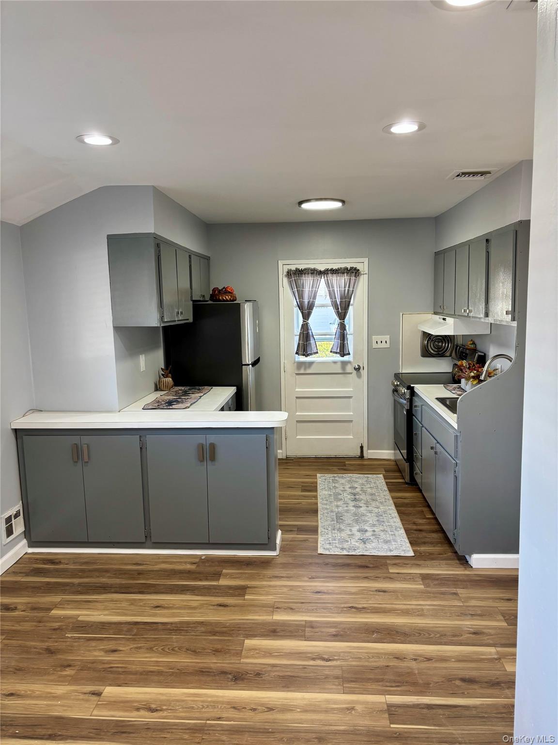 #7 photo, 1483 4th Street, West Babylon , NY 11704