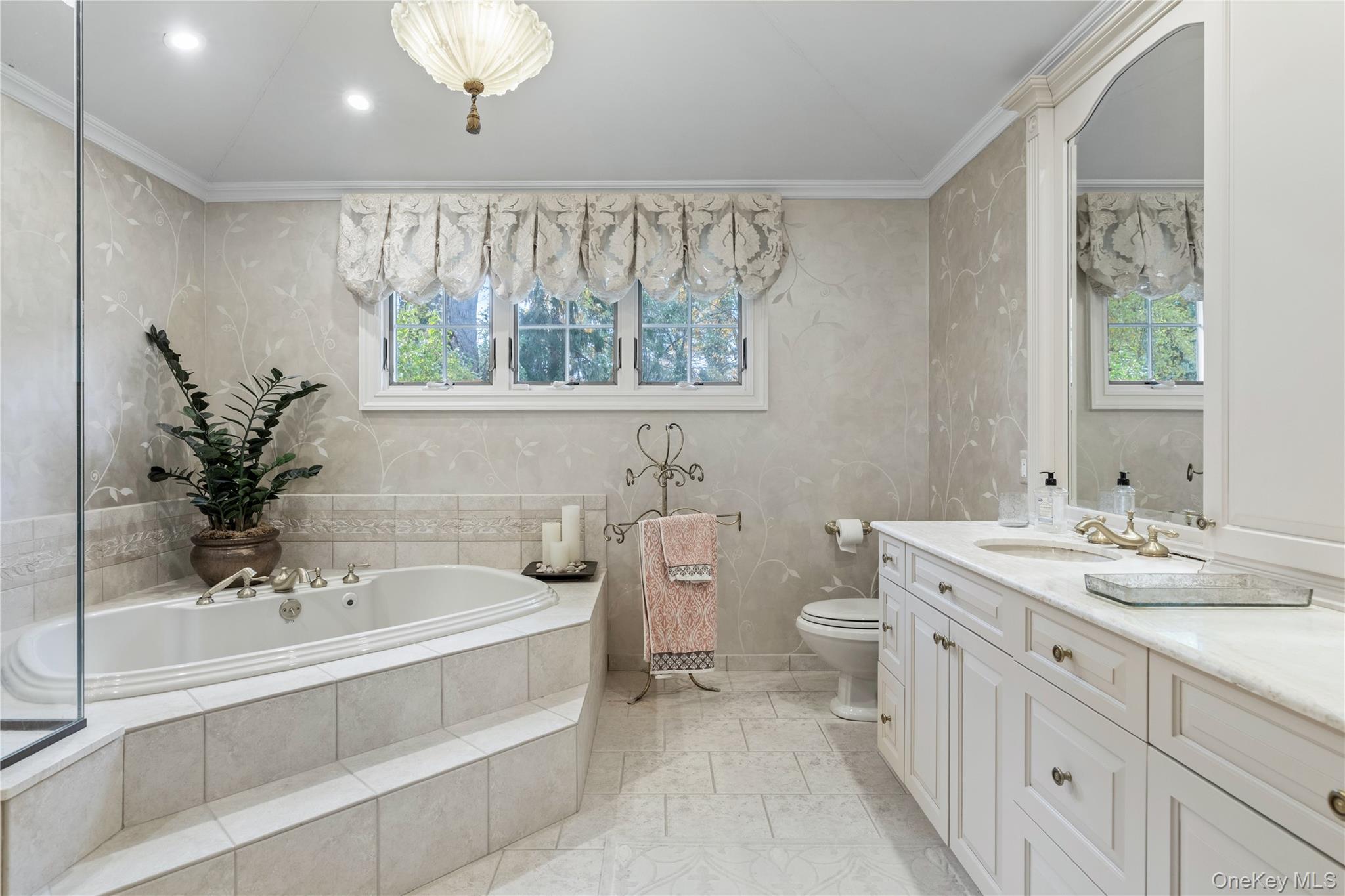 #13 photo, 12 Orchard Drive, ナッソー郡 Woodbury , NY 11797