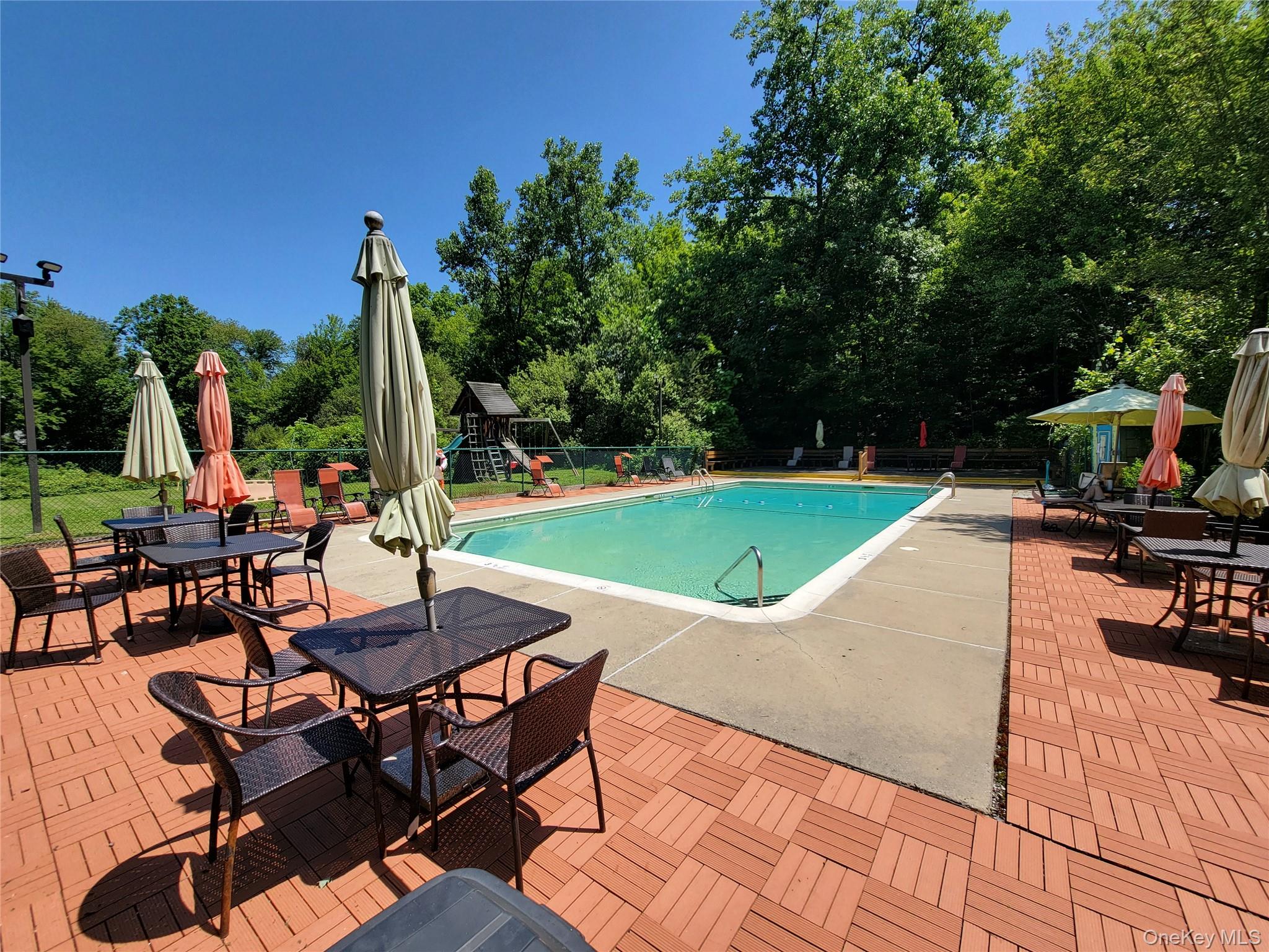 #17 photo, 3300 Baker Street, Mohegan Lake , NY 10547