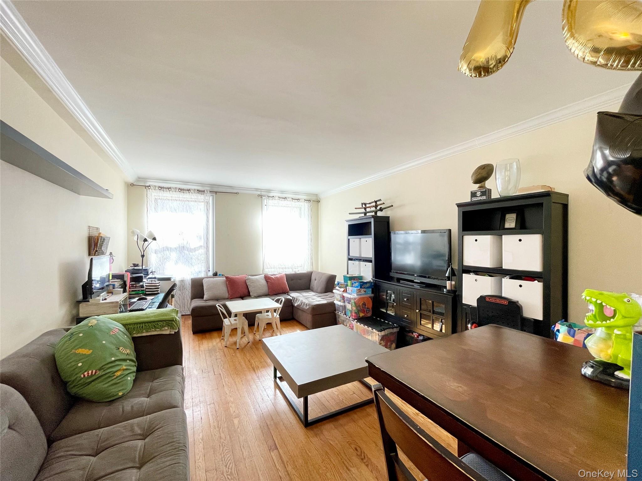 #4 photo, 321 Larchmont Acres West, Larchmont , NY 10538