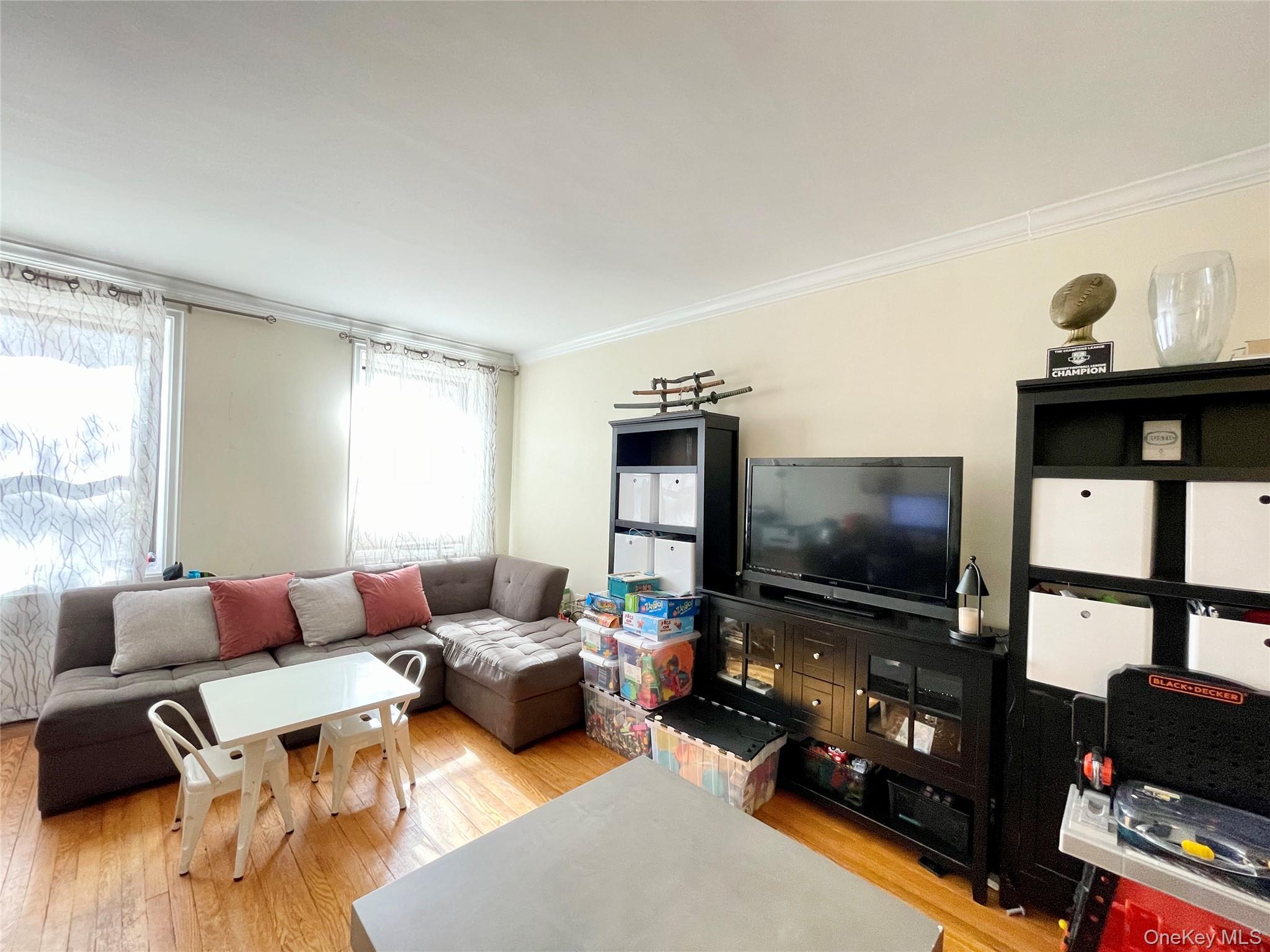 #6 photo, 321 Larchmont Acres West, Larchmont , NY 10538