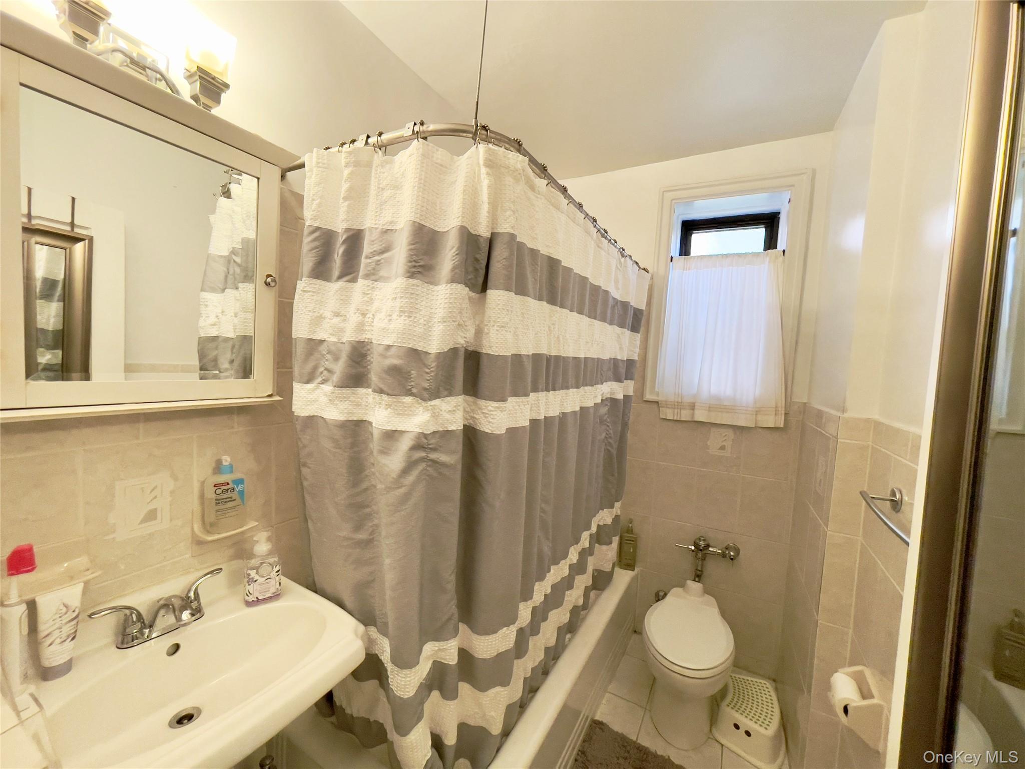 #9 photo, 321 Larchmont Acres West, Larchmont , NY 10538