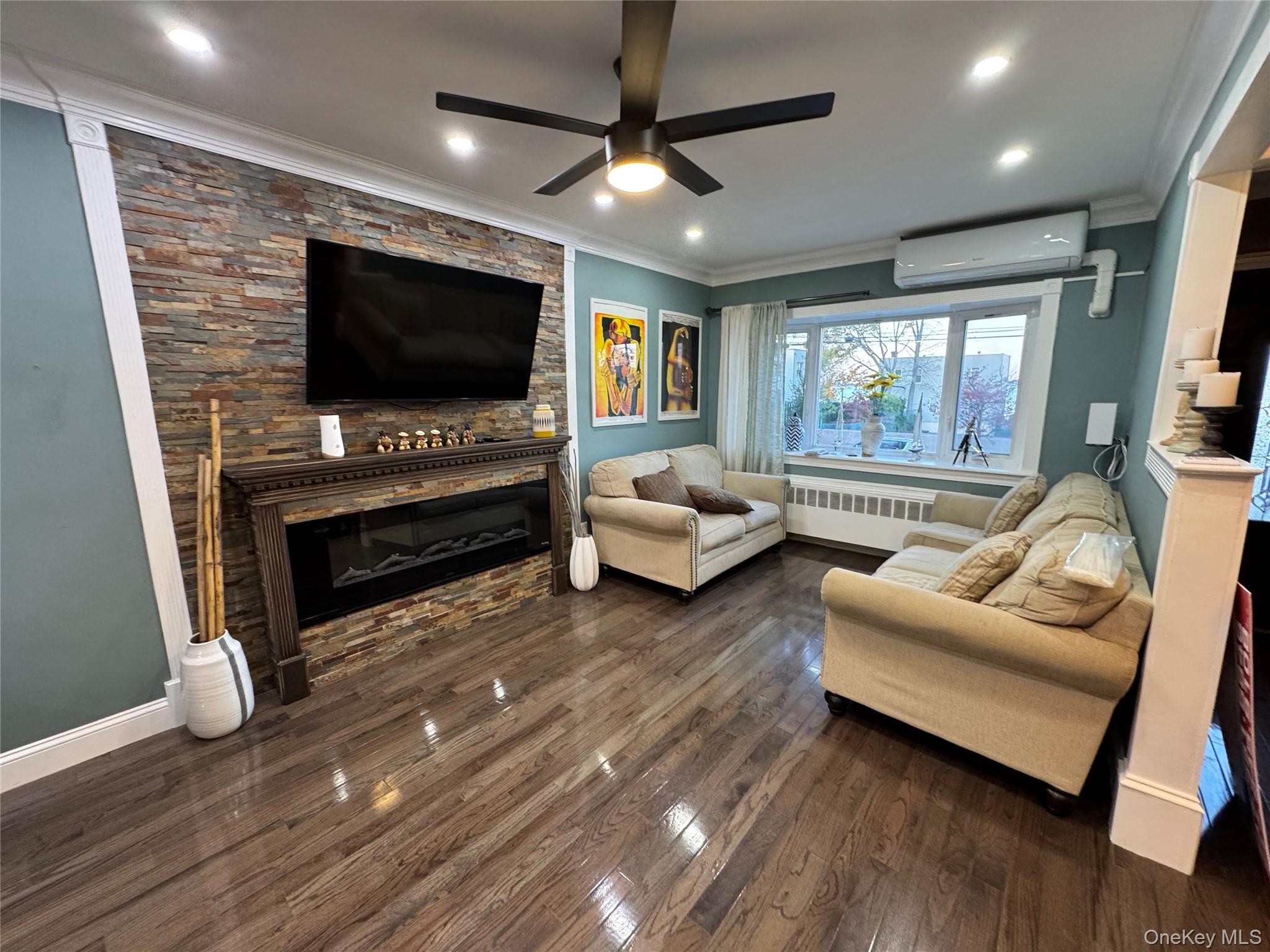 #4 photo, 753 Clarence Avenue, Bronx , NY 10465