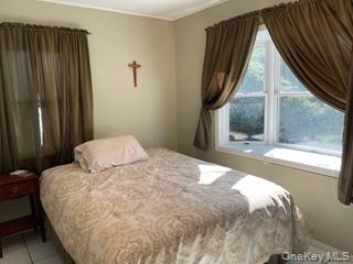 #12 photo, 77 Universe Drive, Levittown , NY 11756