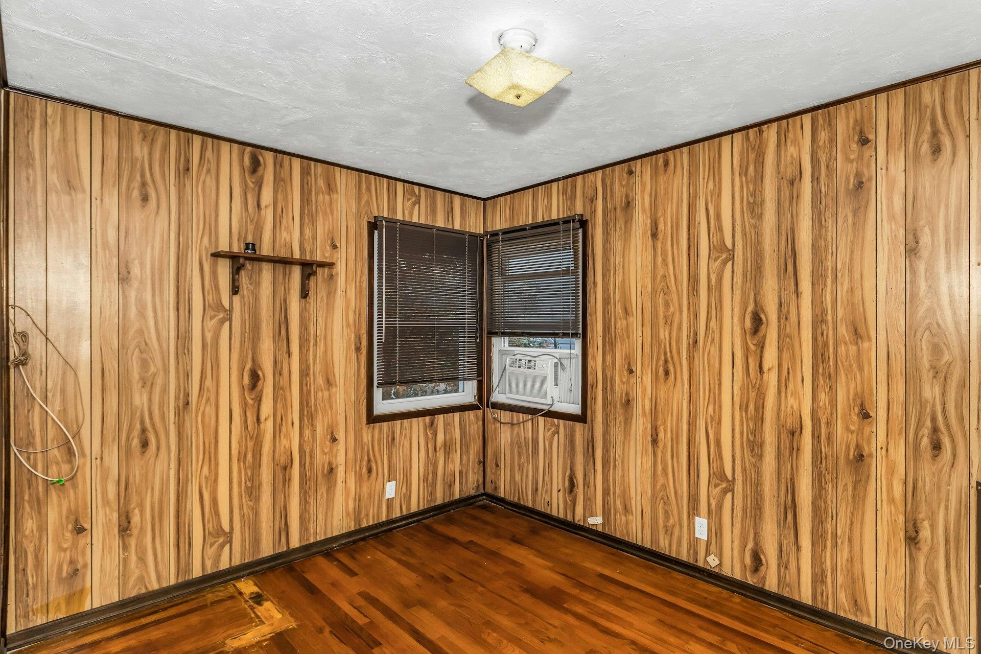 #17 photo, 2676 Alder Avenue, East Meadow , NY 11554