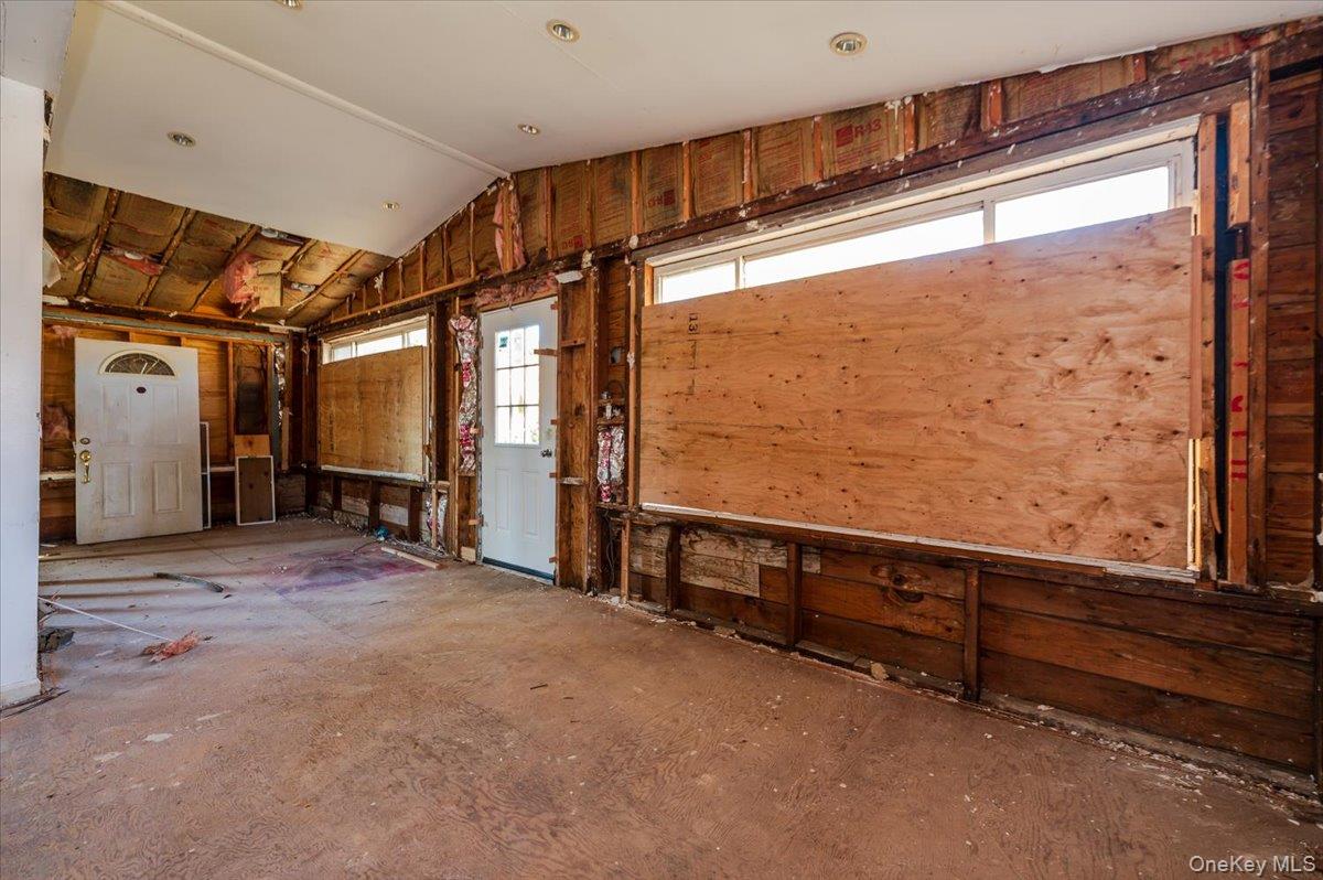 #12 photo, 304 Larkfield Road, East Northport , NY 11731