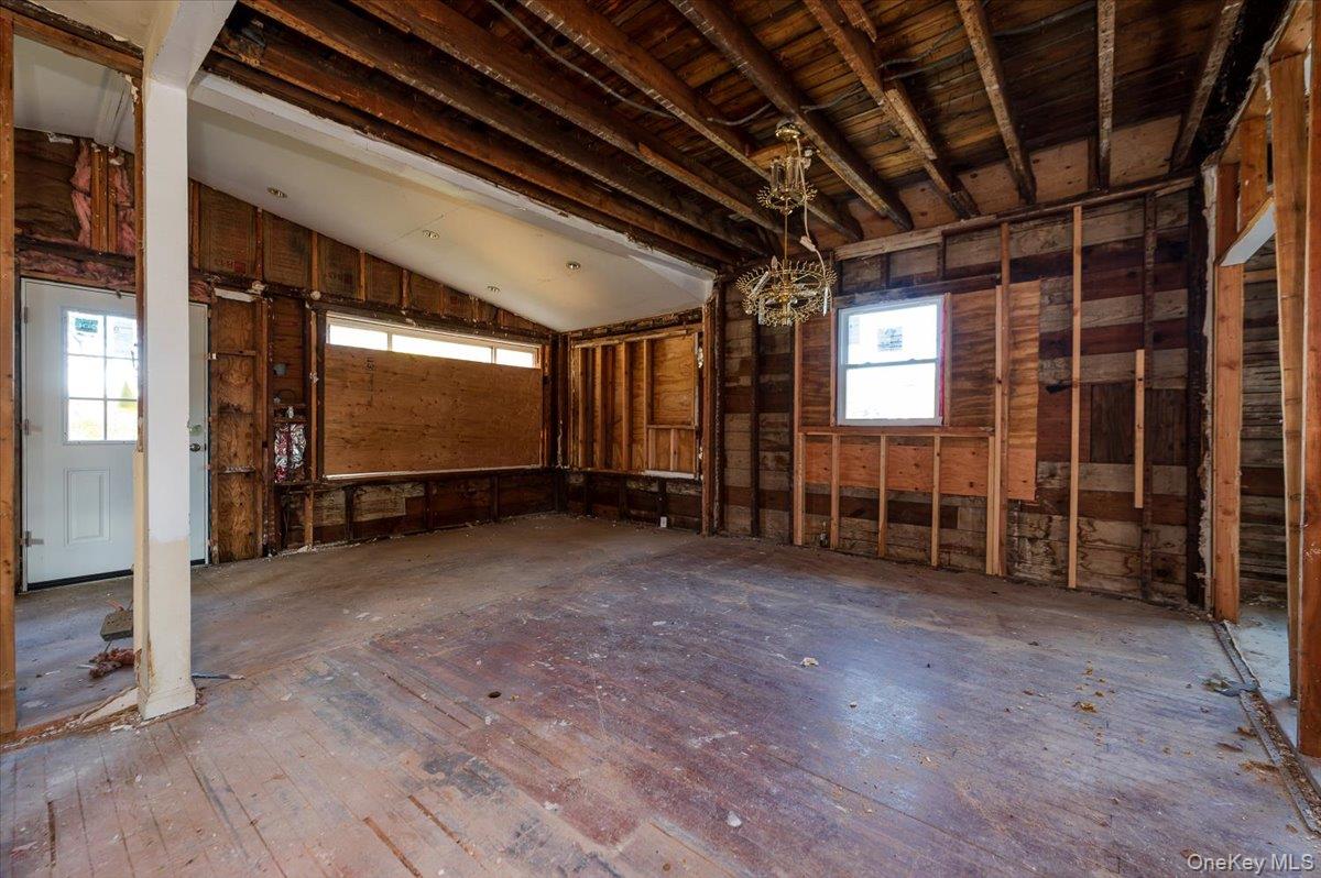 #13 photo, 304 Larkfield Road, East Northport , NY 11731