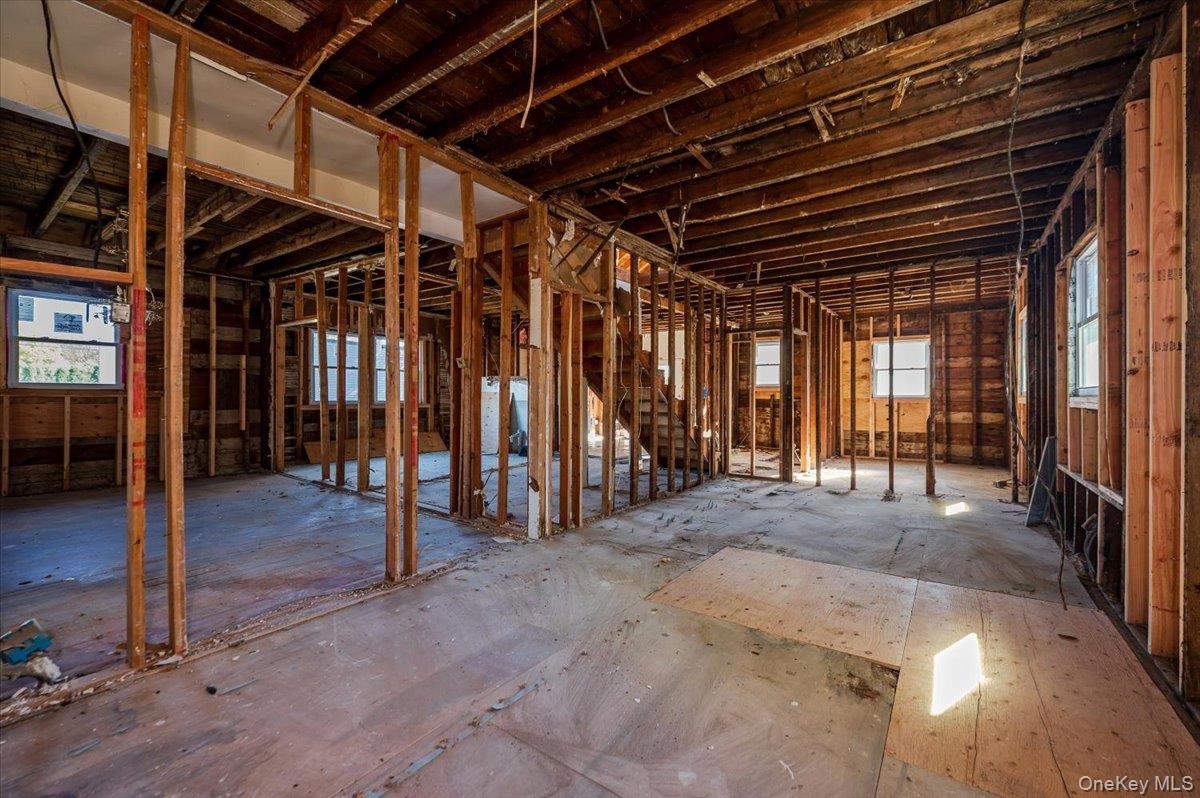 #14 photo, 304 Larkfield Road, East Northport , NY 11731