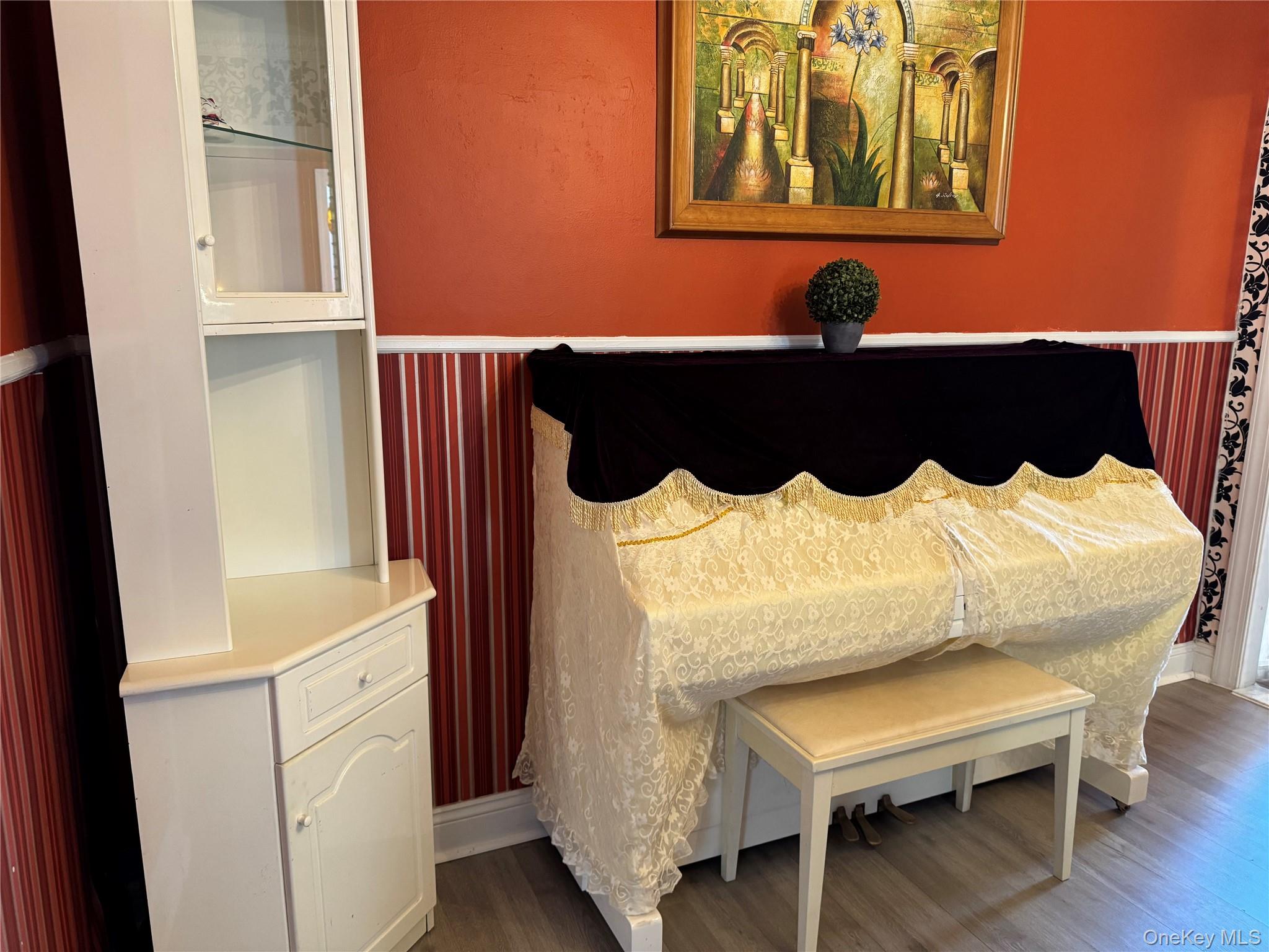 #9 photo, 26 Parkside Drive, Jericho , NY 11753