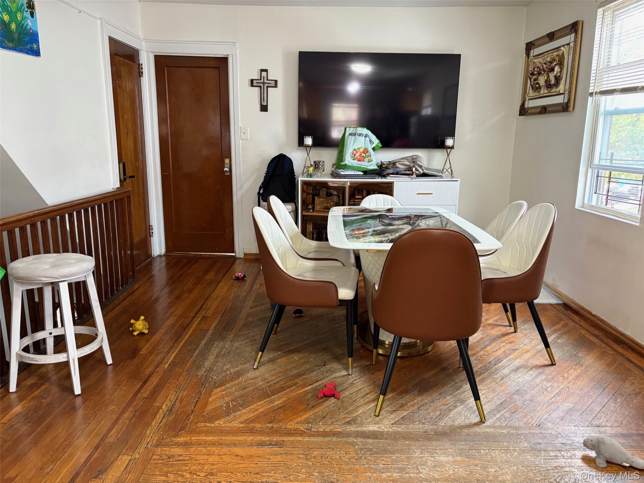 #3 photo, 140-99 Burden Crescent, Briarwood , NY 11435