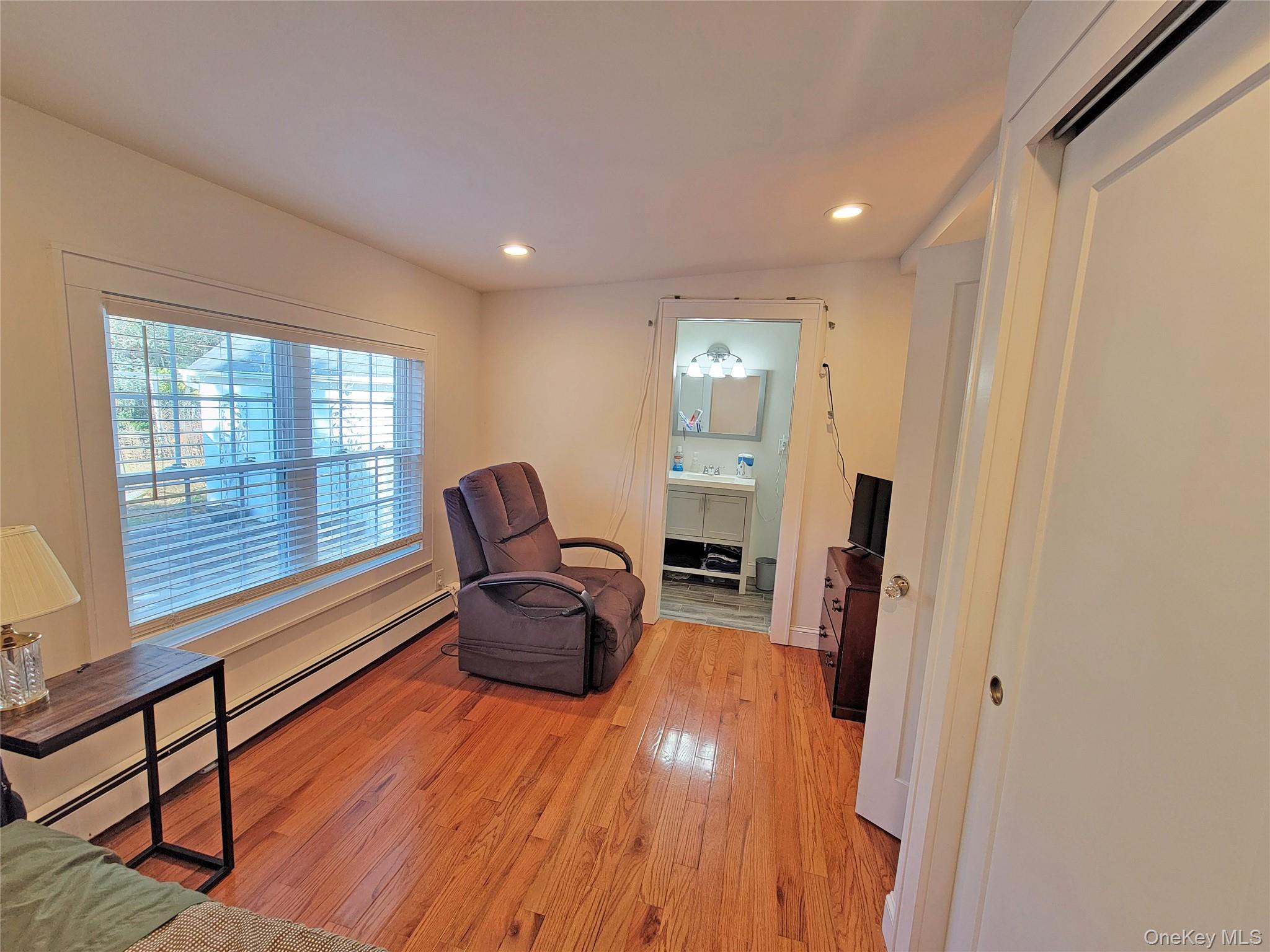 #19 photo, 76 Bayport Ave Avenue, Bayport , NY 11705