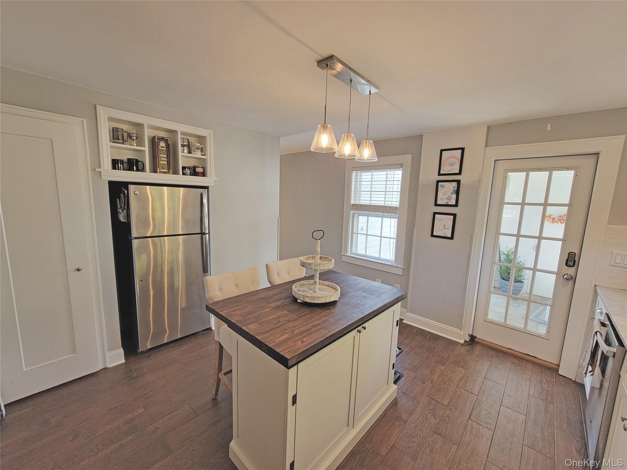 #4 photo, 76 Bayport Ave Avenue, Bayport , NY 11705