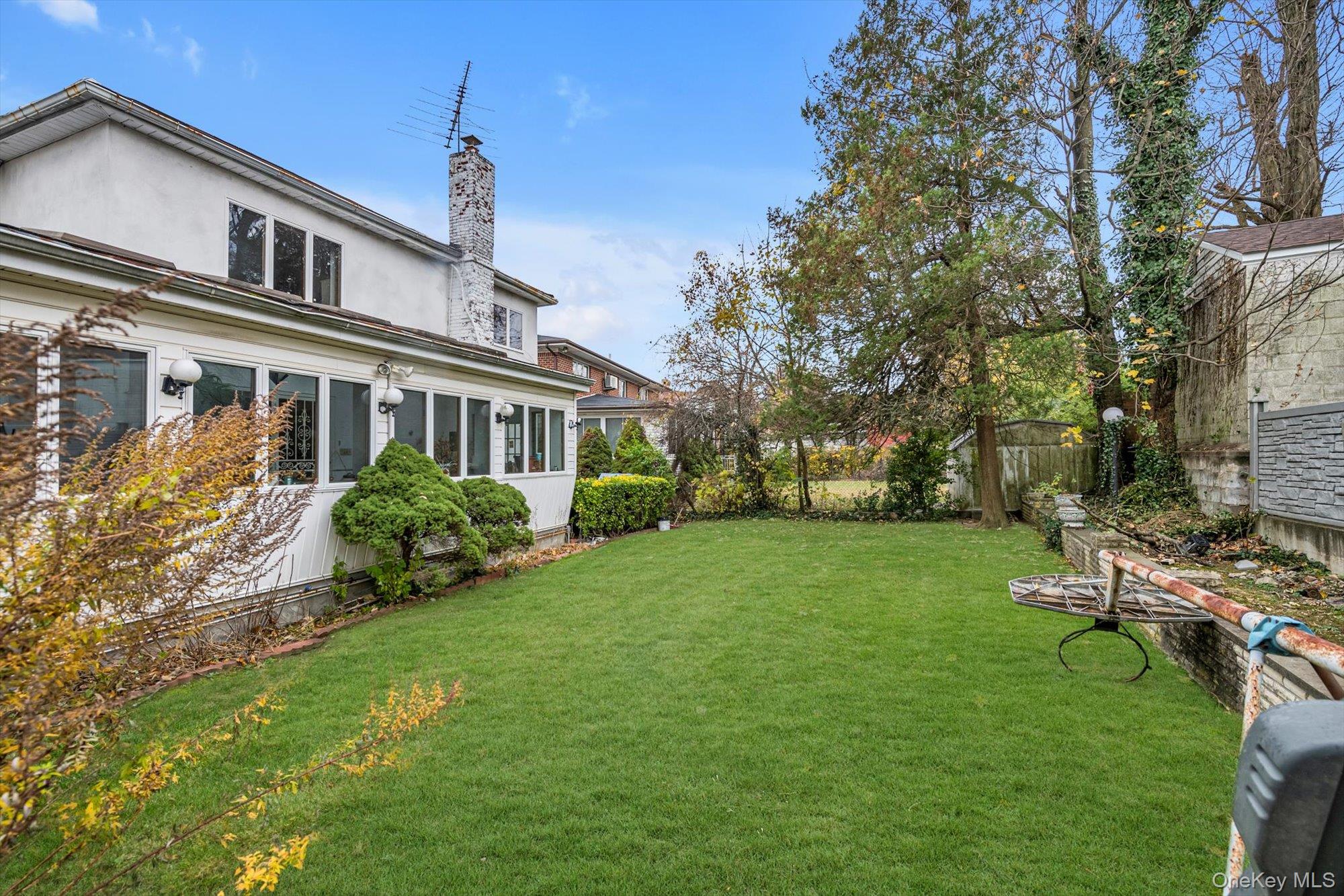 #15 photo, 25271 Brattle Avenue, كوينز Little Neck , NY 11362