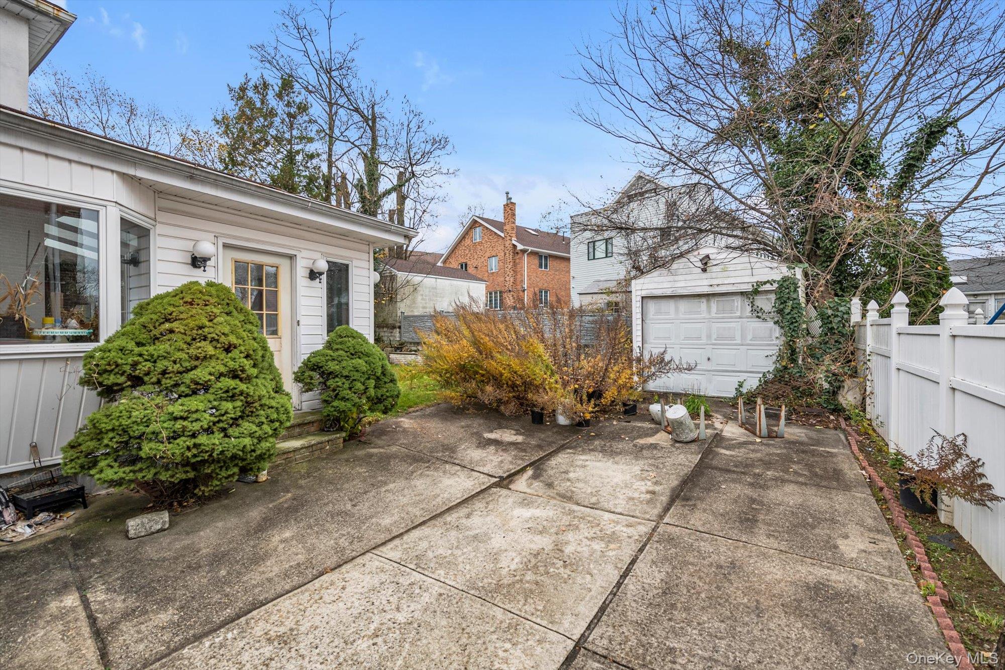 #17 photo, 25271 Brattle Avenue, كوينز Little Neck , NY 11362