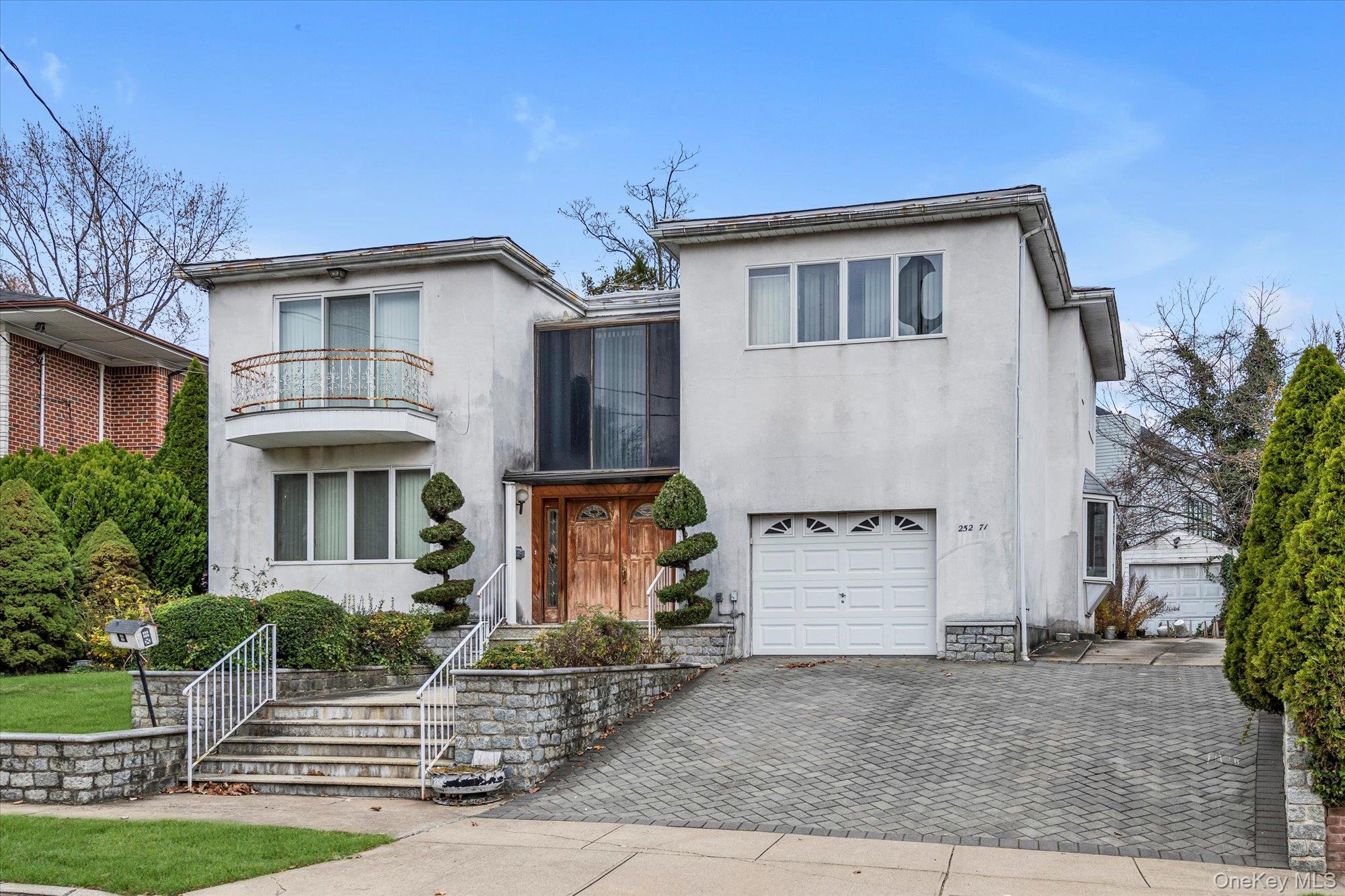 #19 photo, 25271 Brattle Avenue, كوينز Little Neck , NY 11362