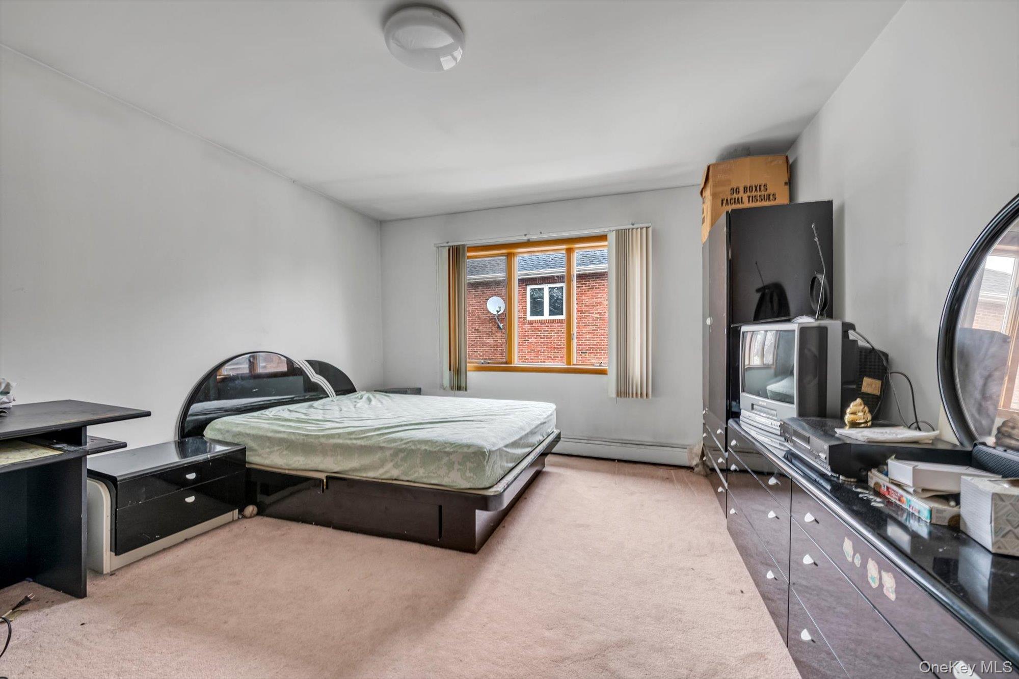 #7 photo, 25271 Brattle Avenue, كوينز Little Neck , NY 11362