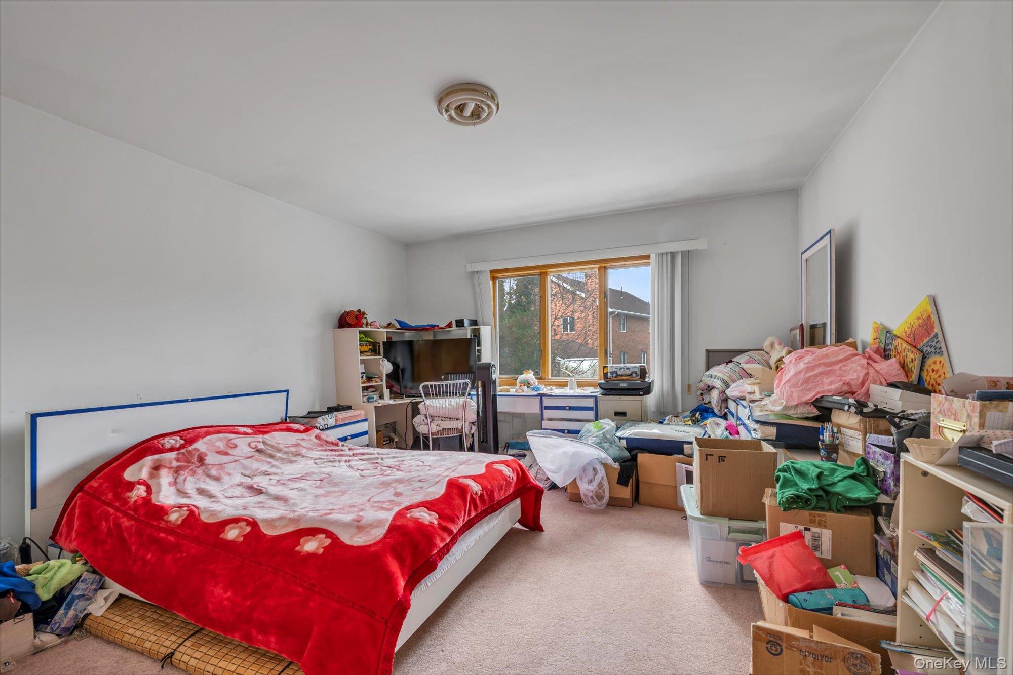 #8 photo, 25271 Brattle Avenue, كوينز Little Neck , NY 11362