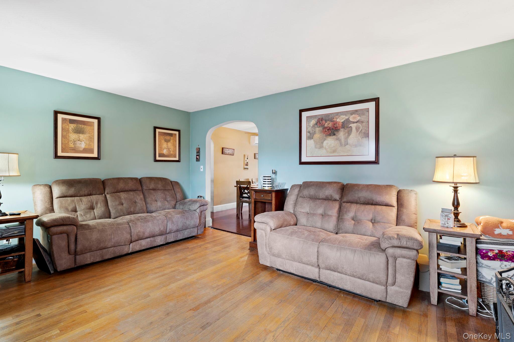 #4 photo, 17 Brookside Avenue, Newburgh , NY 12550