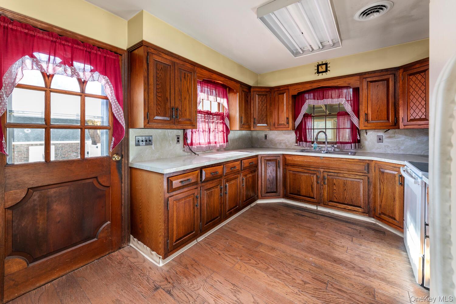 #5 photo, 89 Jay Street, Stony Point , NY 10980