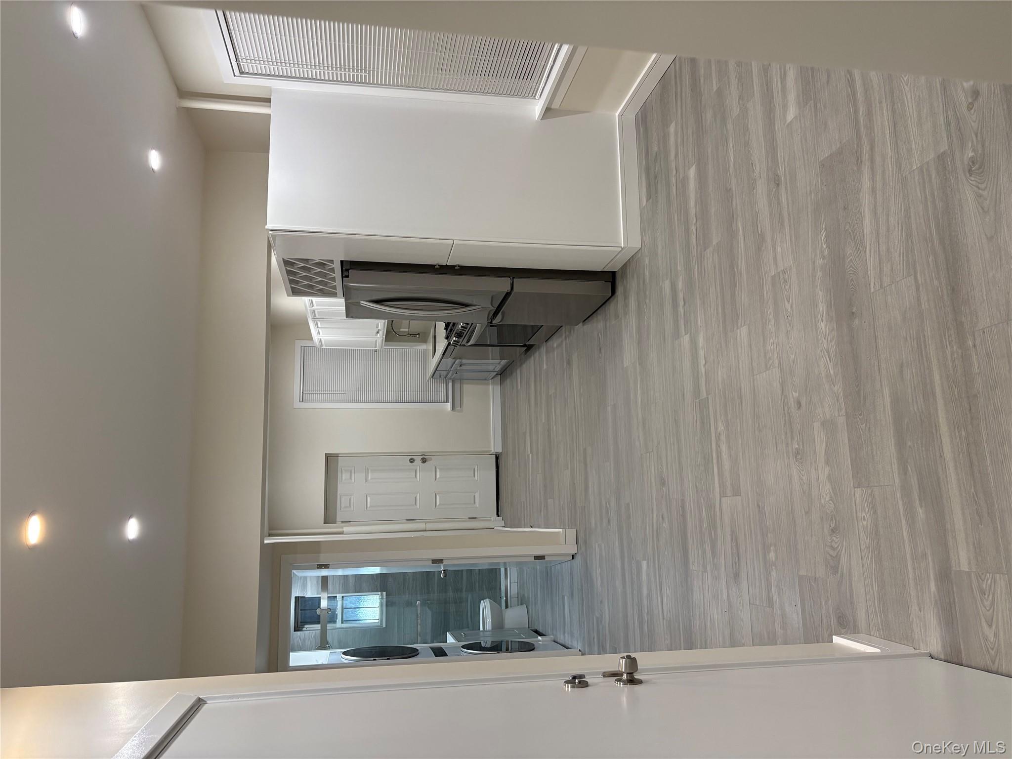 #12 photo, 3068 45th Street, Astoria , NY 11103