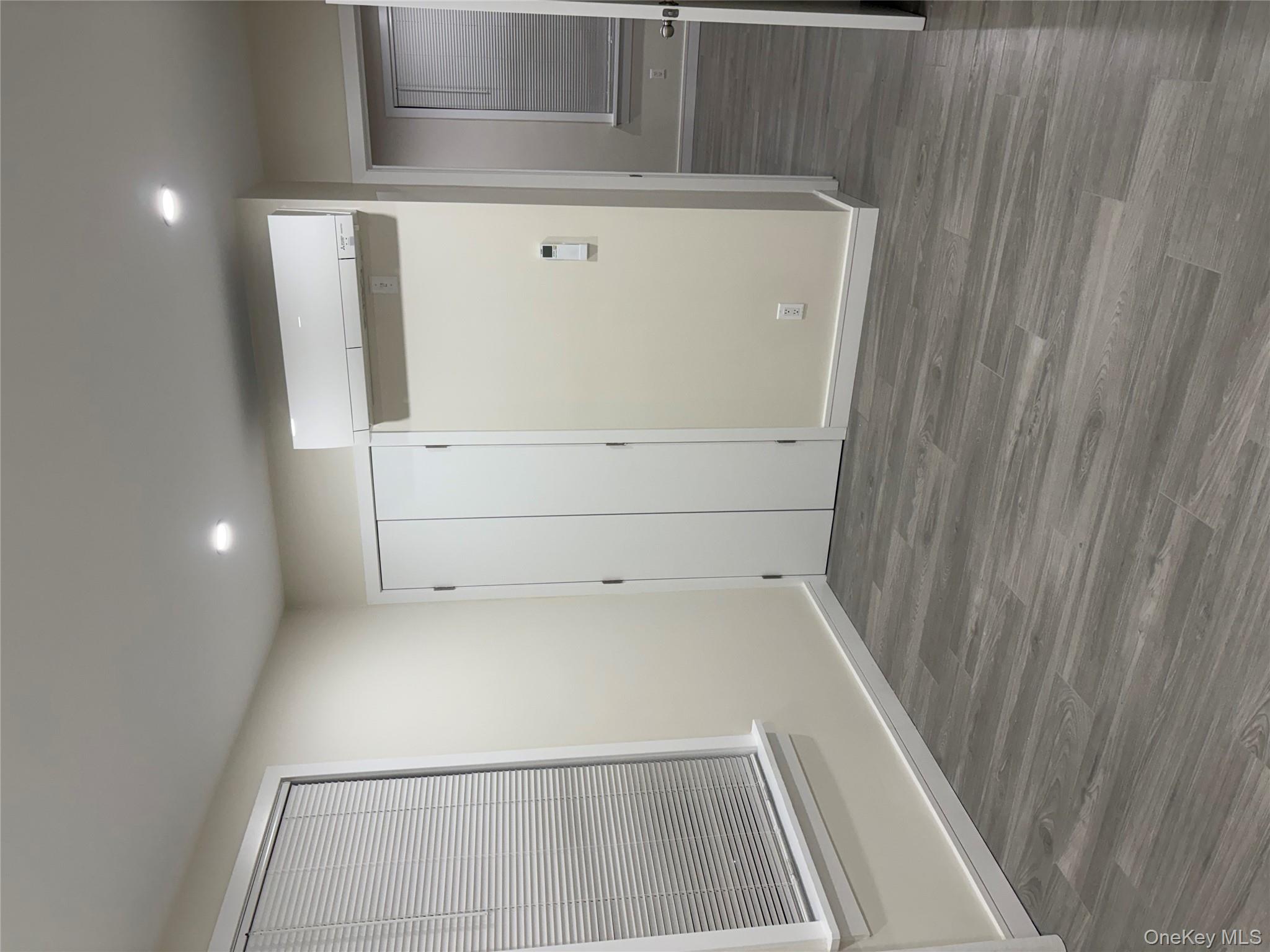 #6 photo, 3068 45th Street, Astoria , NY 11103